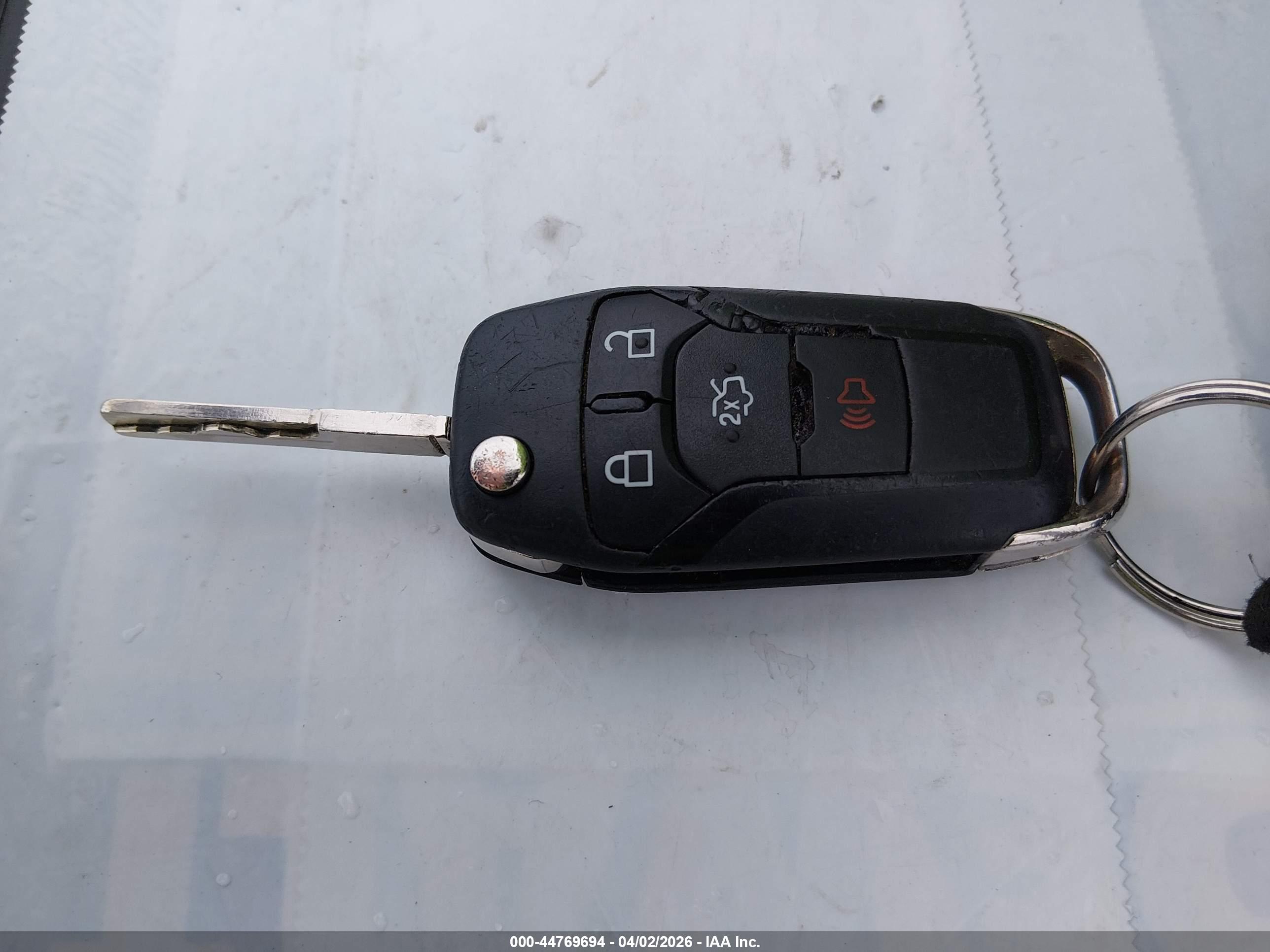 FORD FUSION image 11