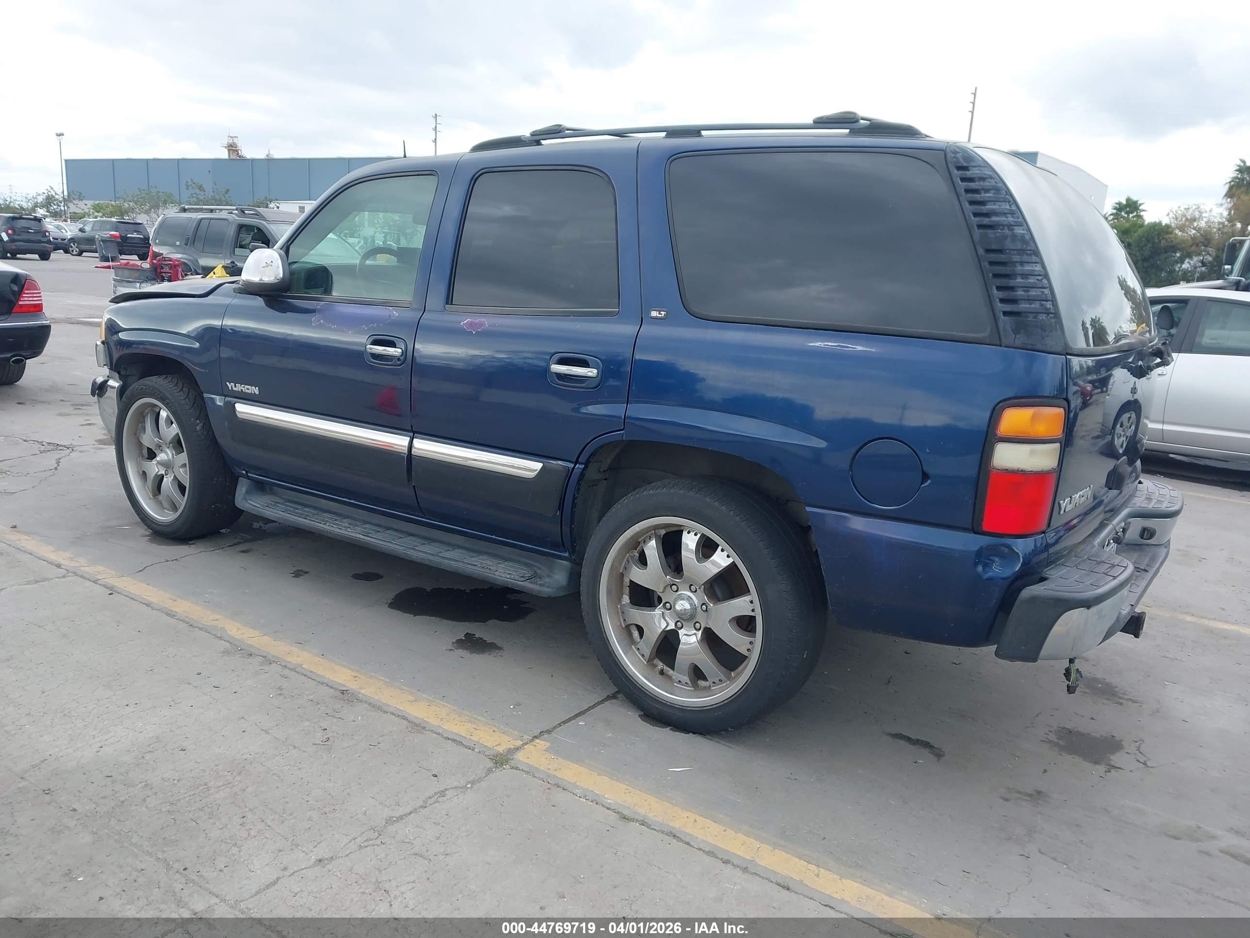 GMC YUKON image 3