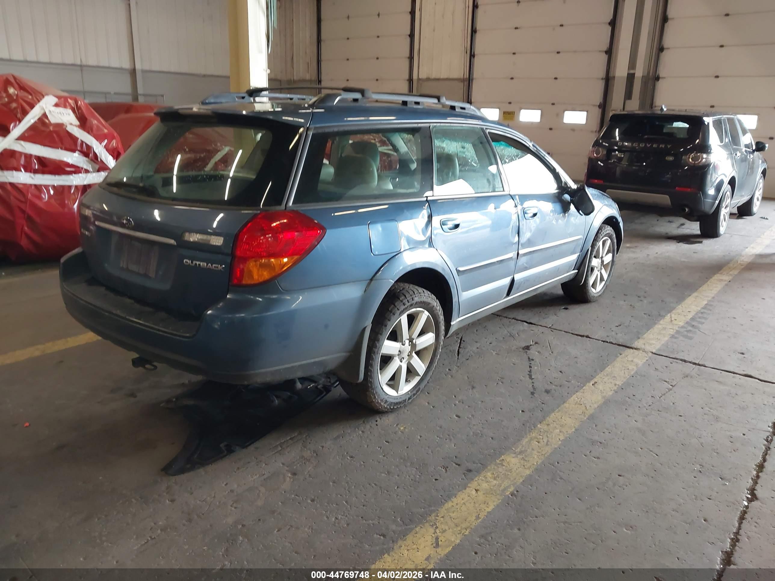 SUBARU OUTBACK image 4