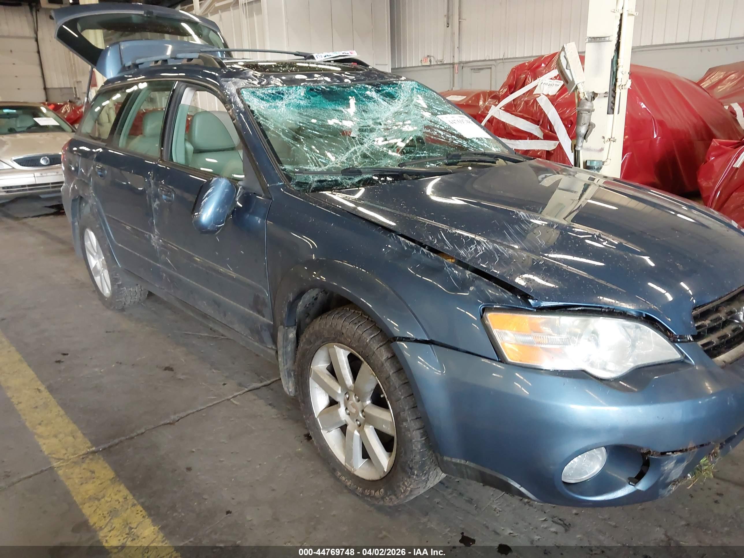 SUBARU OUTBACK image 6