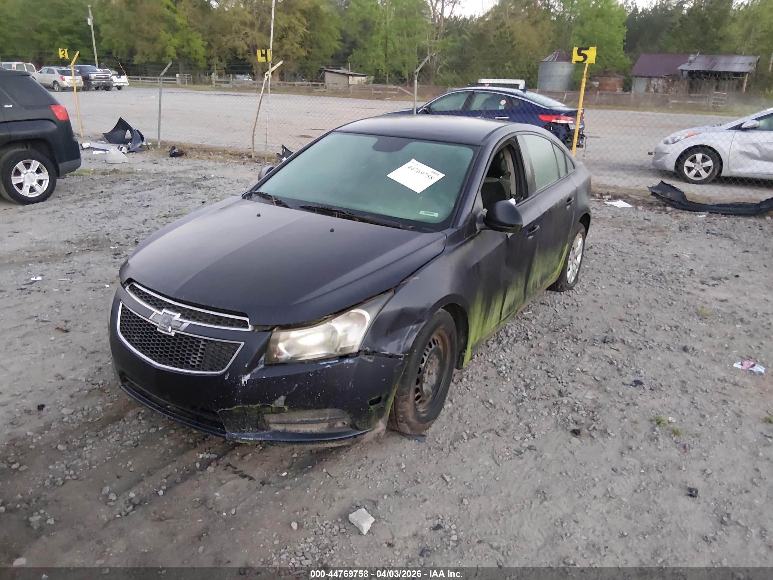 CHEVROLET CRUZE image 2