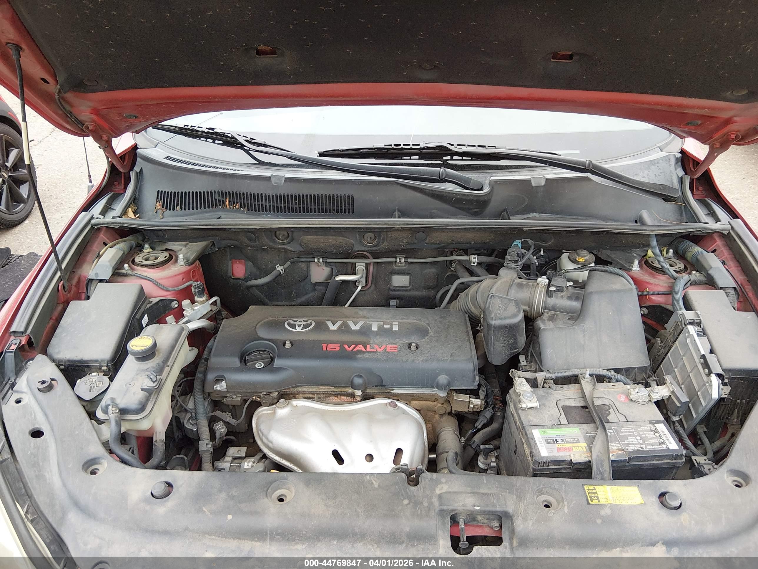 TOYOTA RAV4 image 10