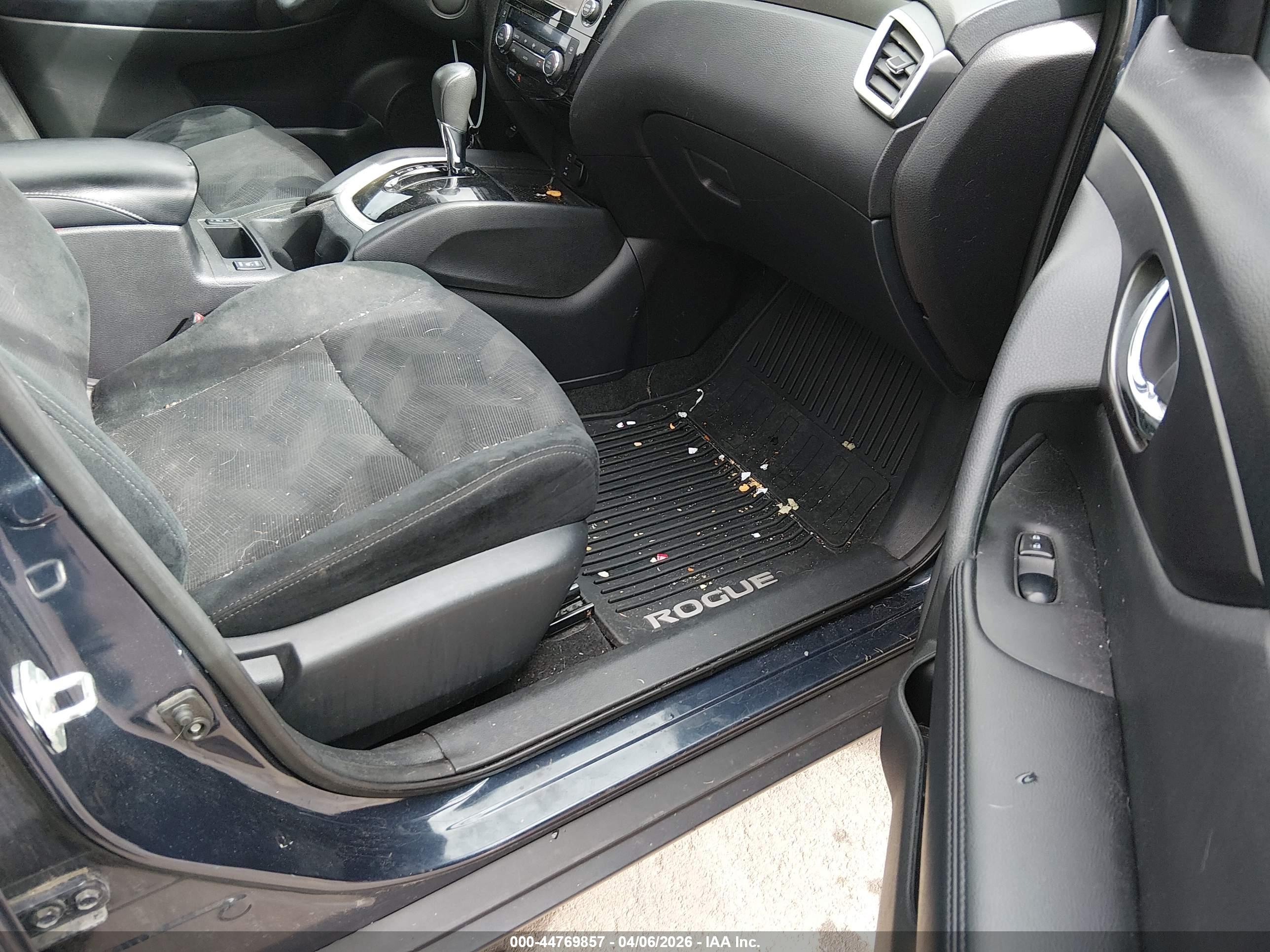 NISSAN ROGUE image 5