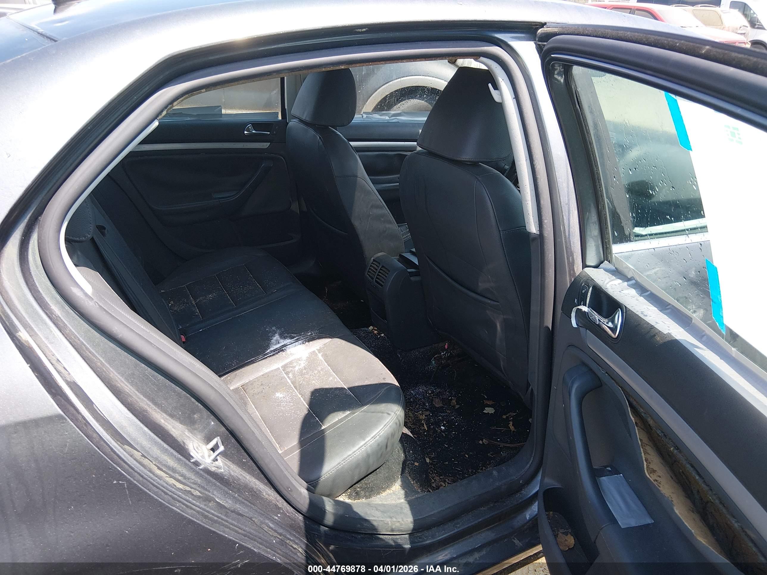 VOLKSWAGEN JETTA image 8