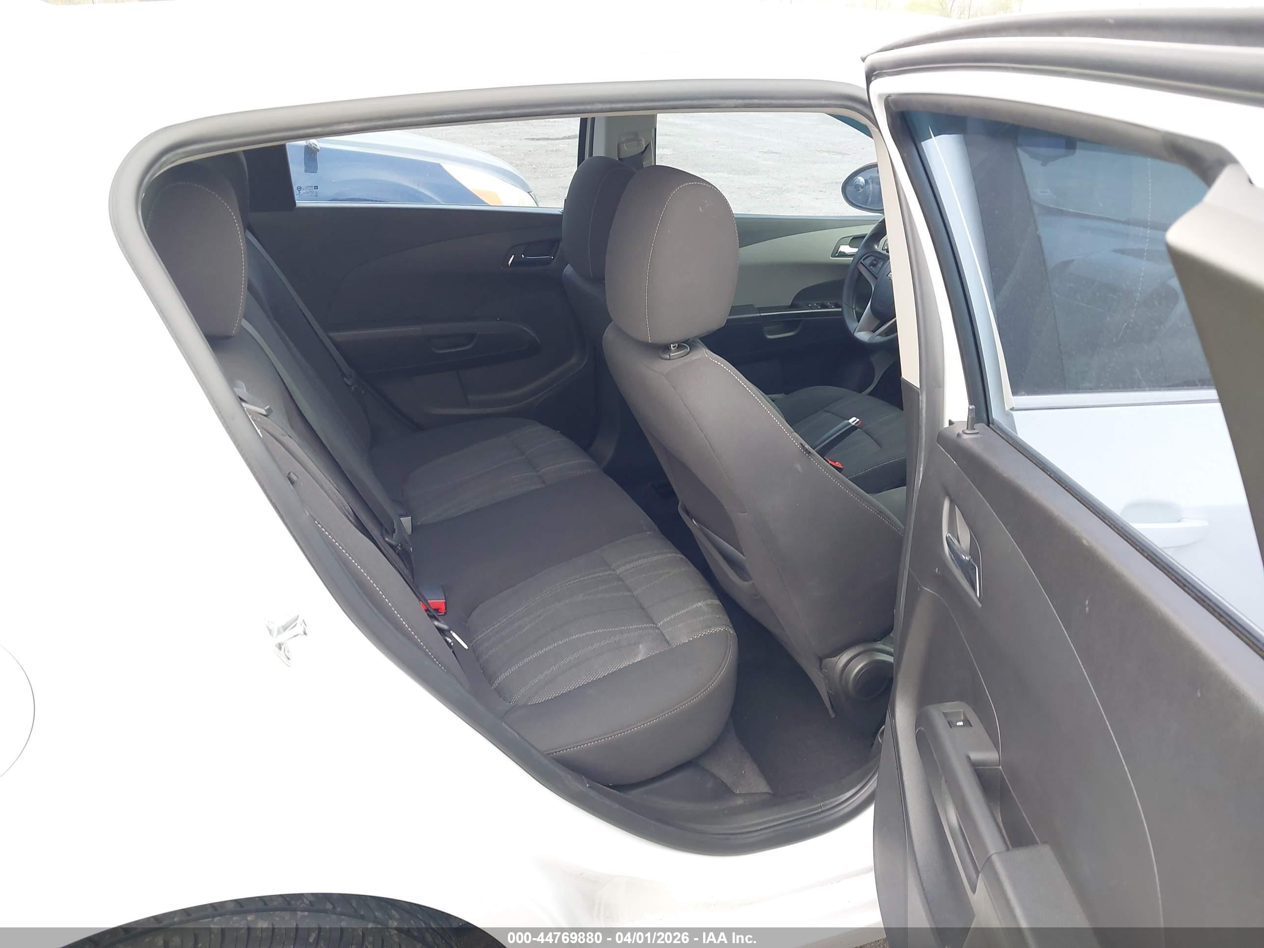 CHEVROLET SONIC image 8