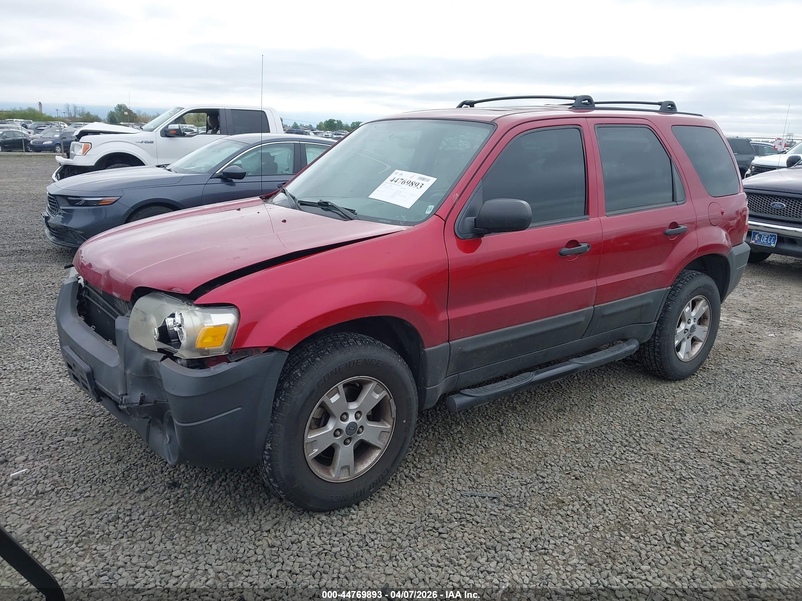 FORD ESCAPE image 2