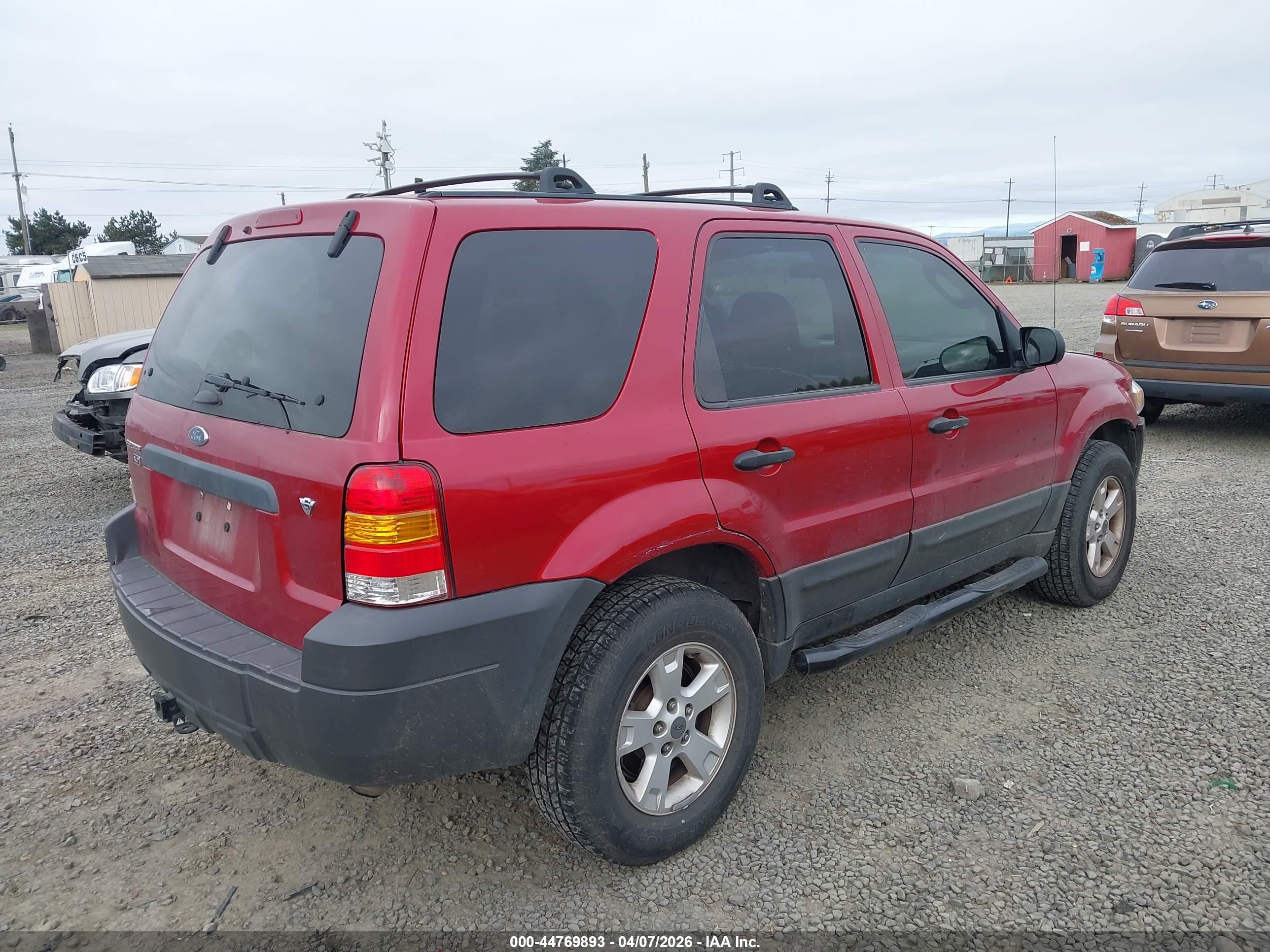 FORD ESCAPE image 4