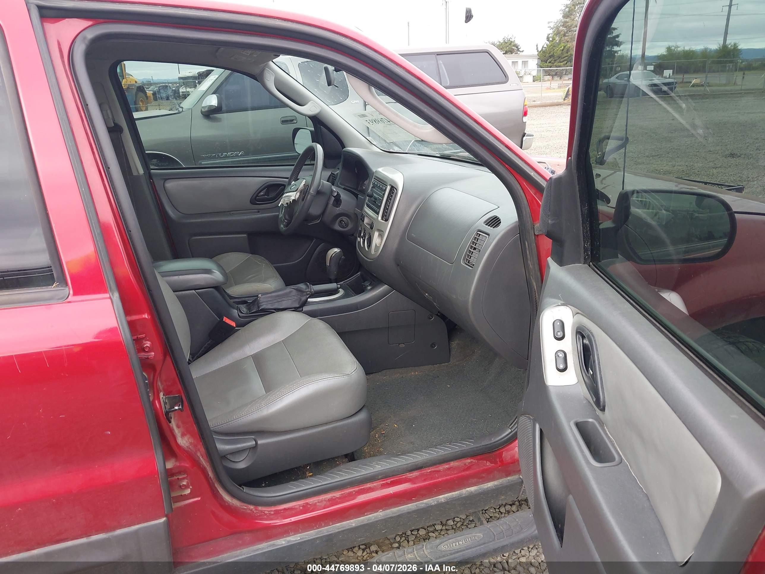 FORD ESCAPE image 5