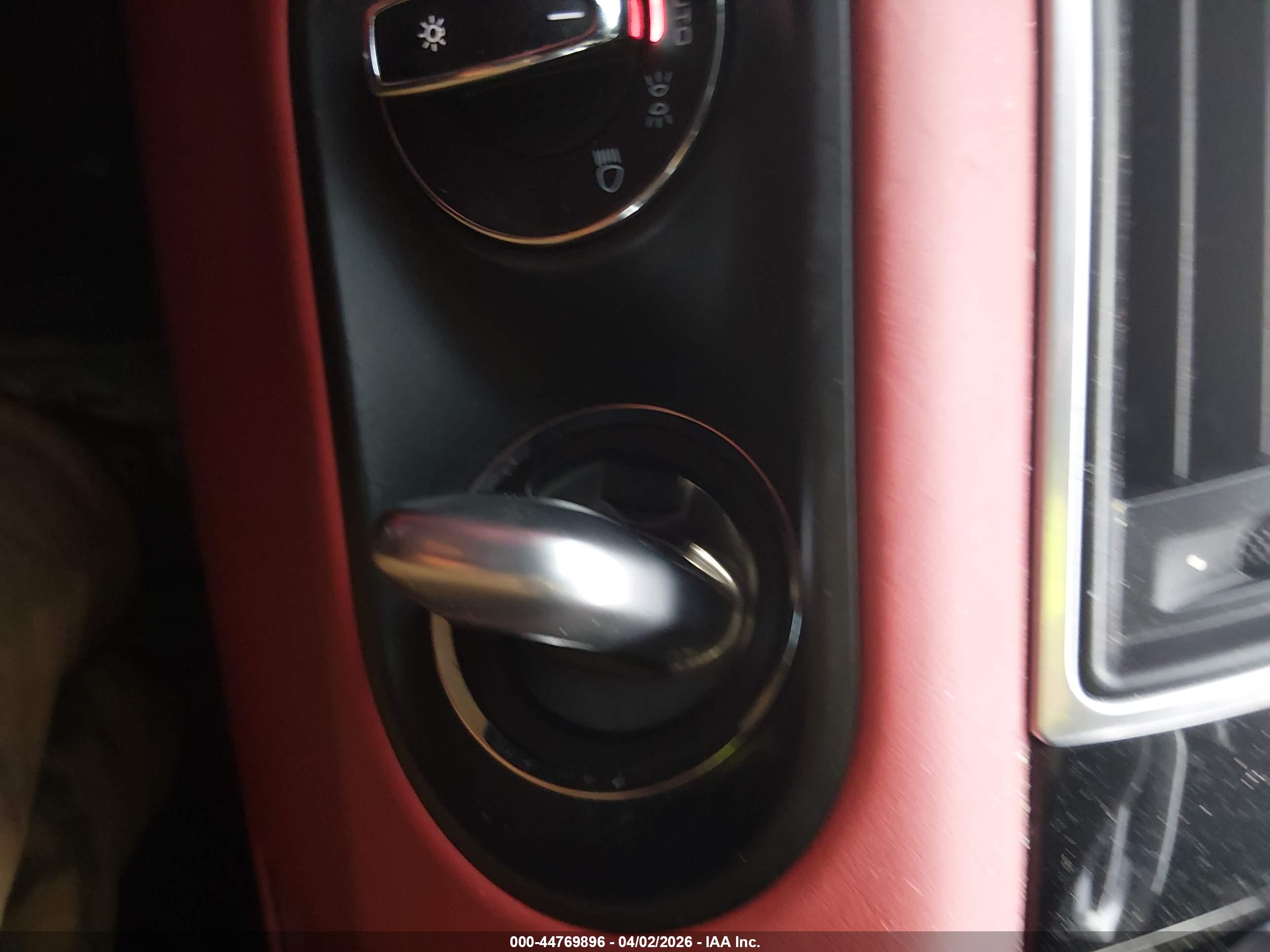 PORSCHE MACAN image 11