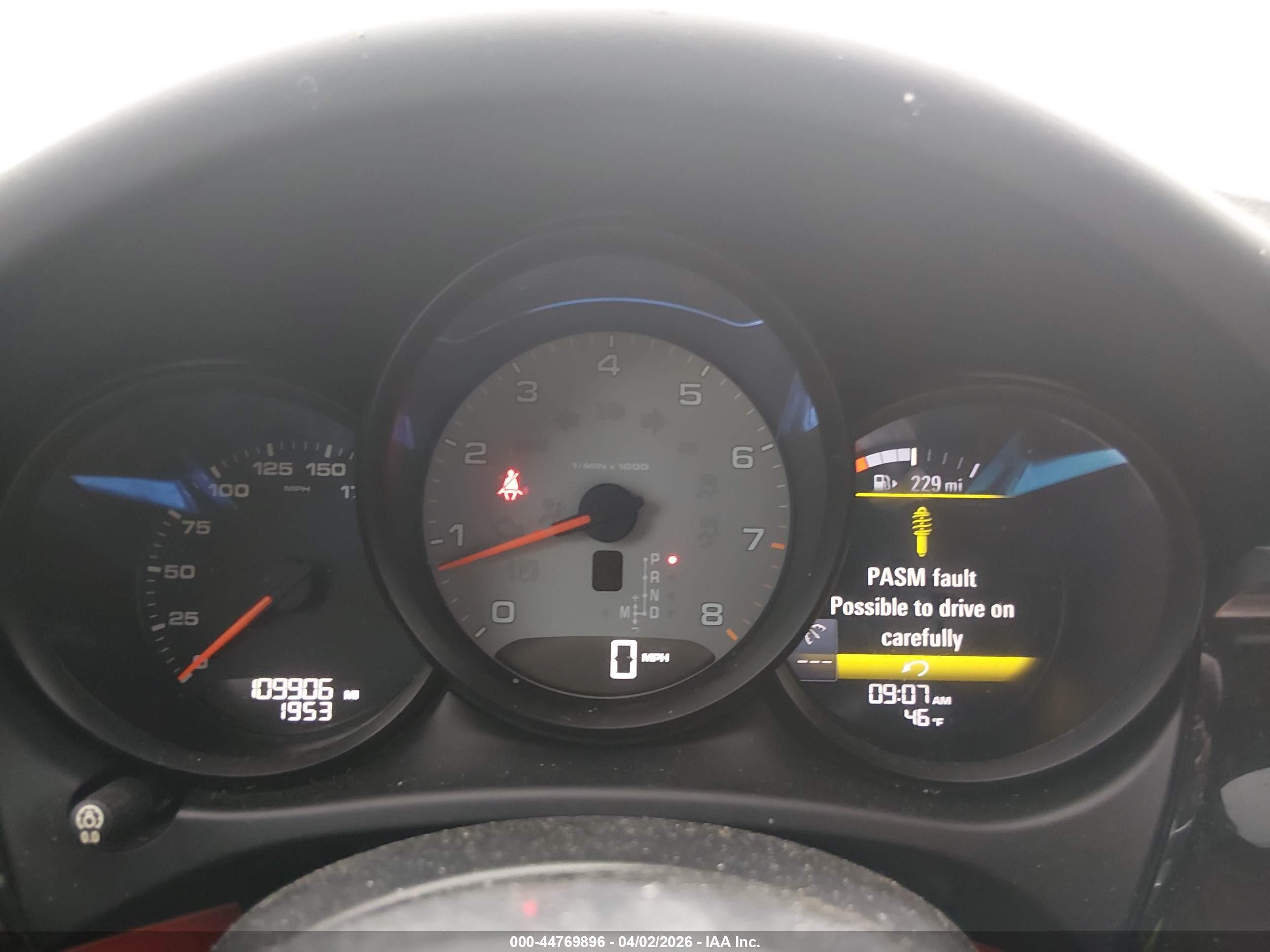 PORSCHE MACAN image 7