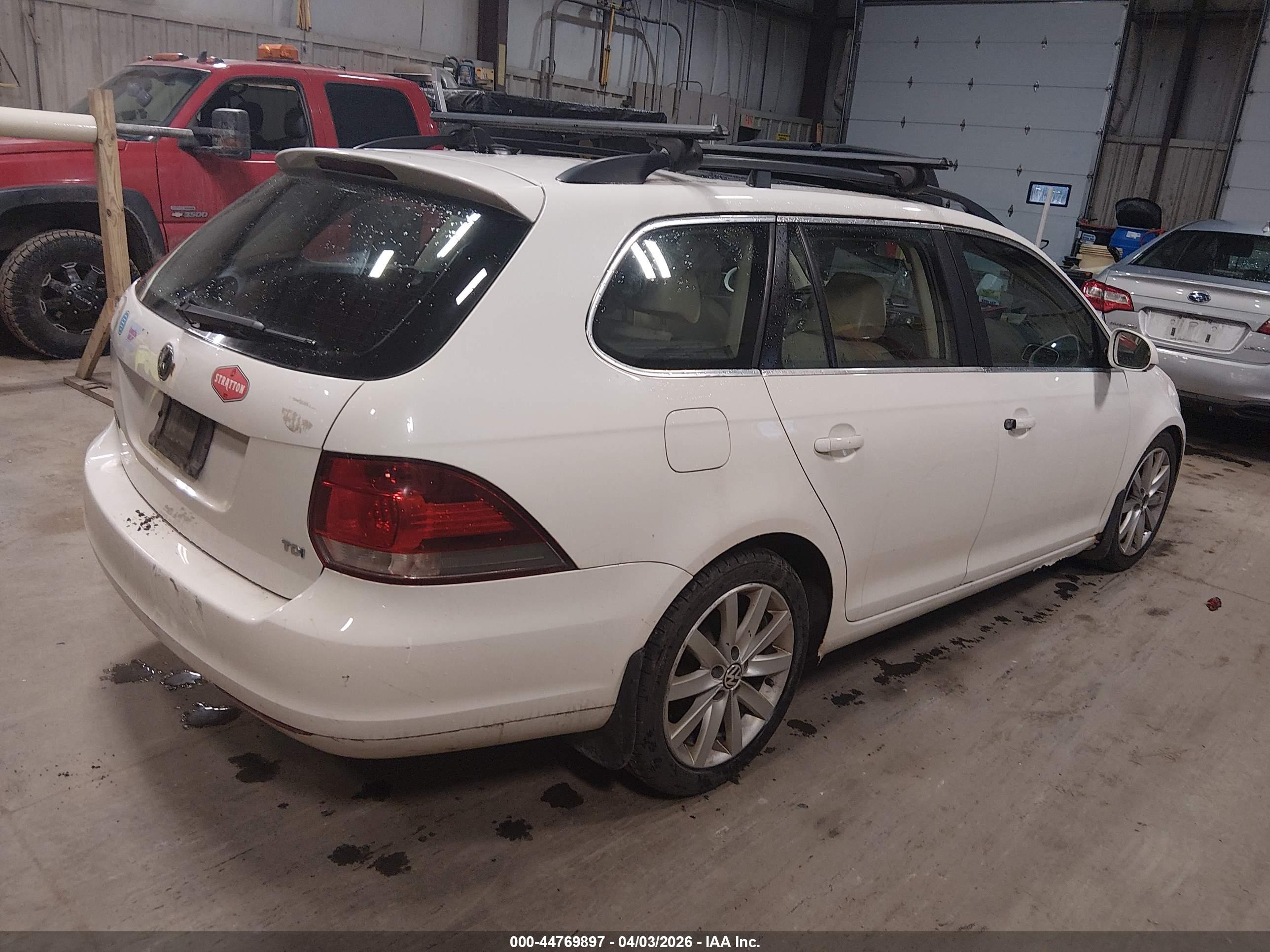 VOLKSWAGEN JETTA image 4
