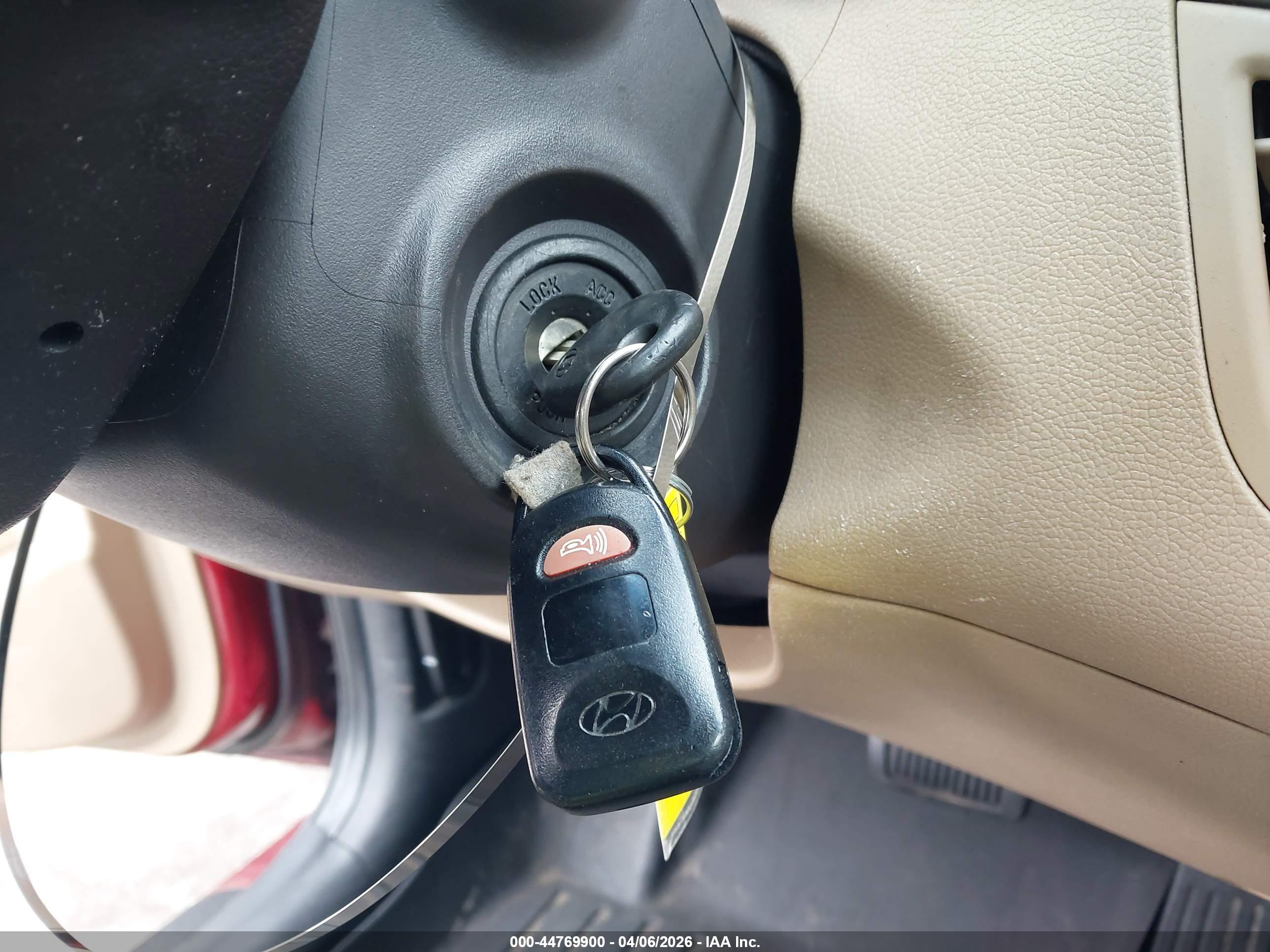 HYUNDAI ELANTRA image 11