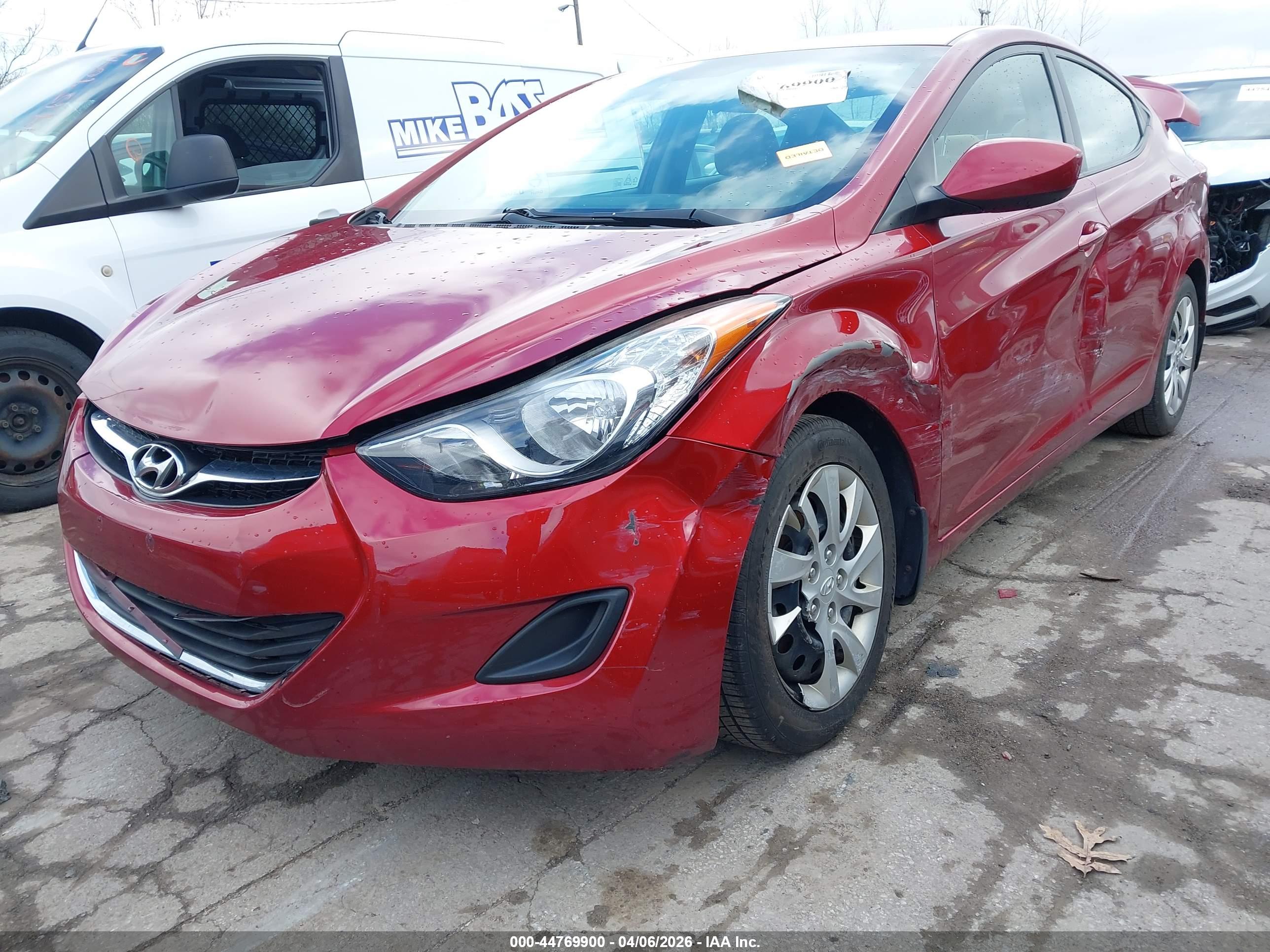 HYUNDAI ELANTRA image 6