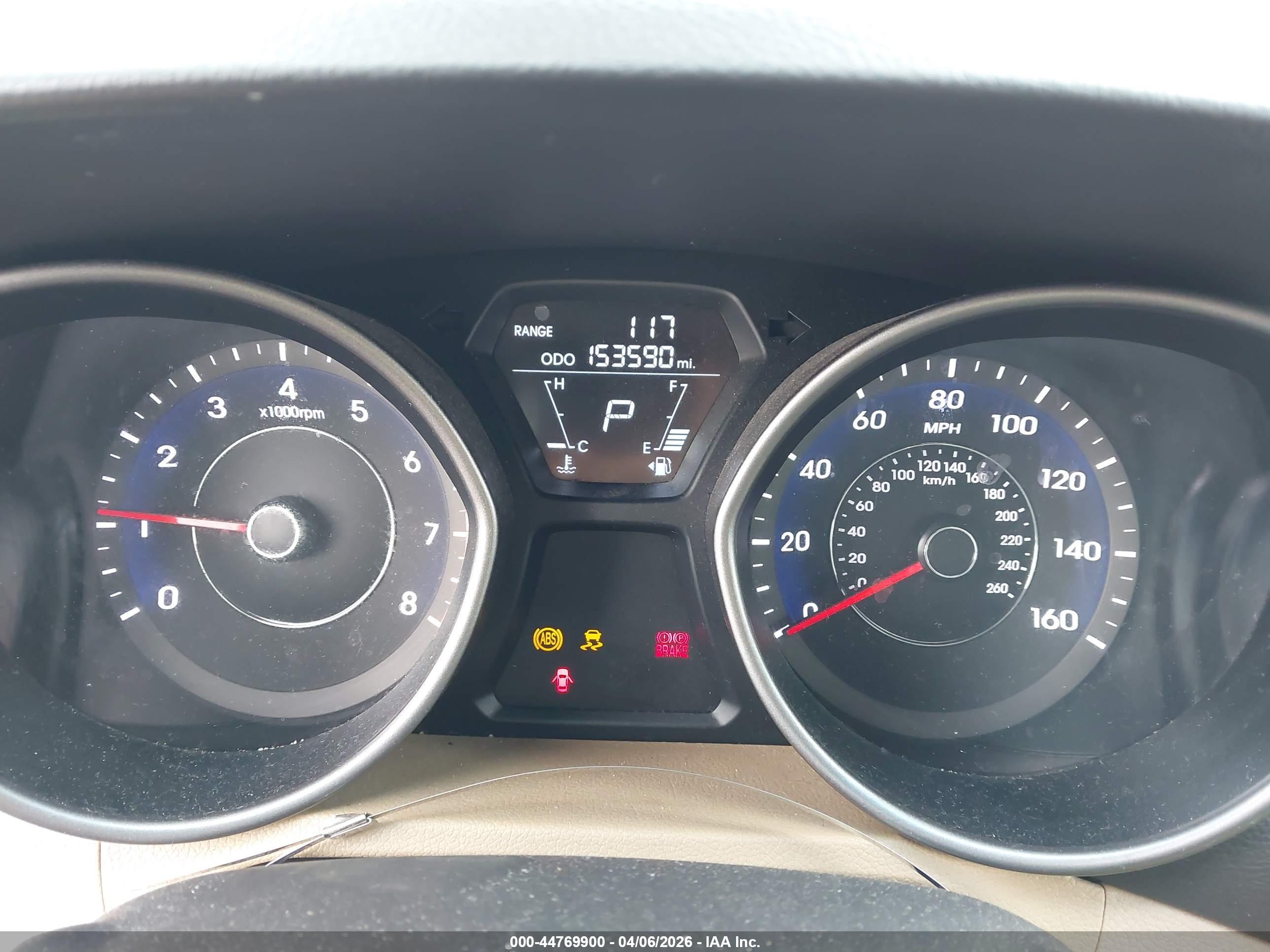 HYUNDAI ELANTRA image 7
