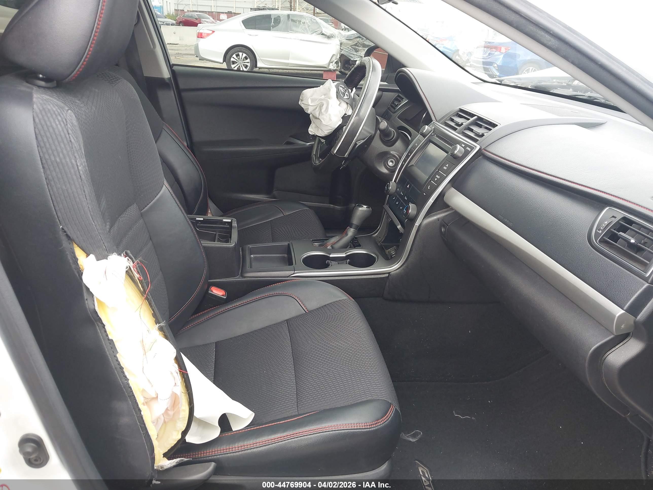 TOYOTA CAMRY image 5