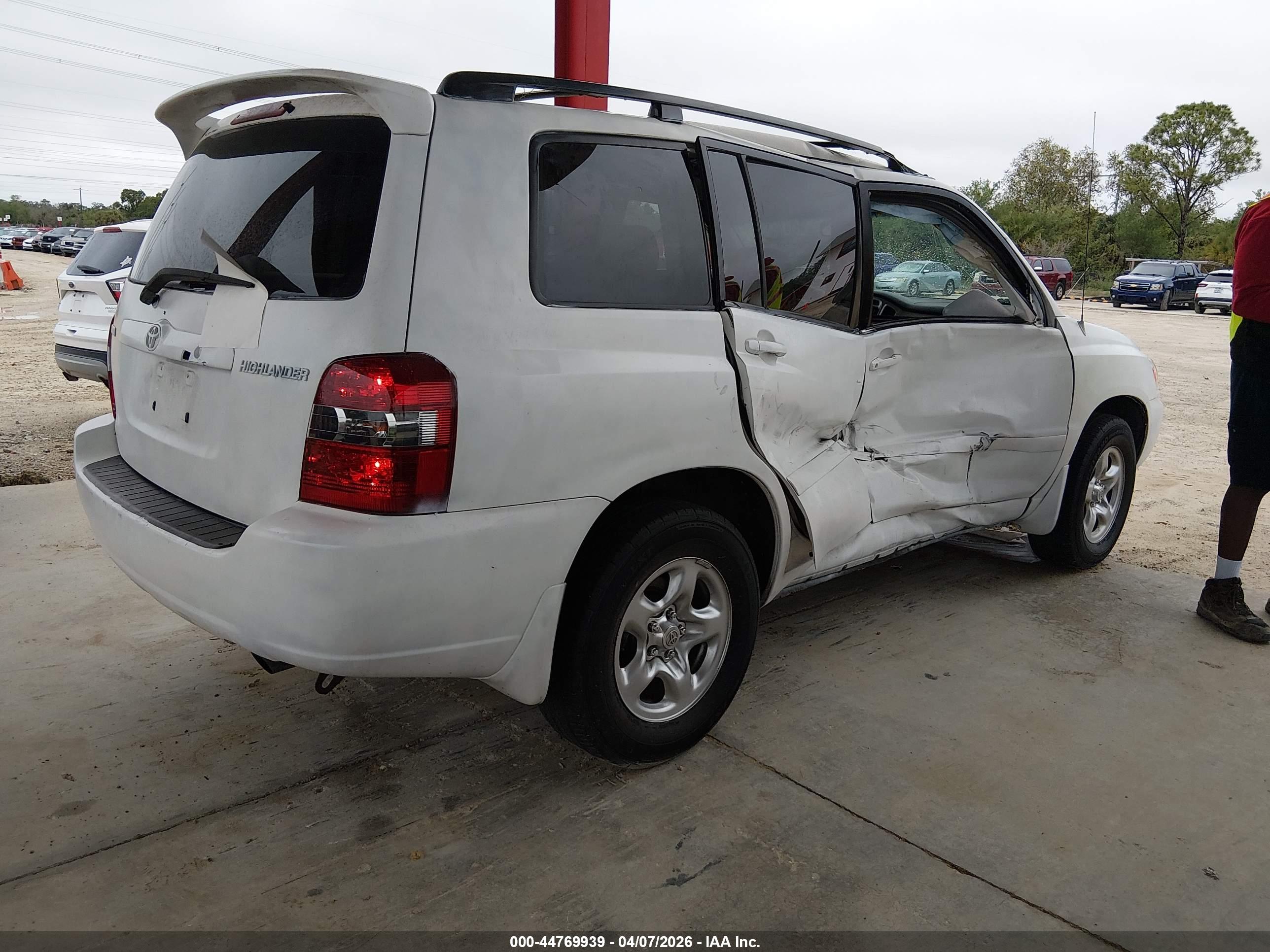 TOYOTA HIGHLANDER image 4