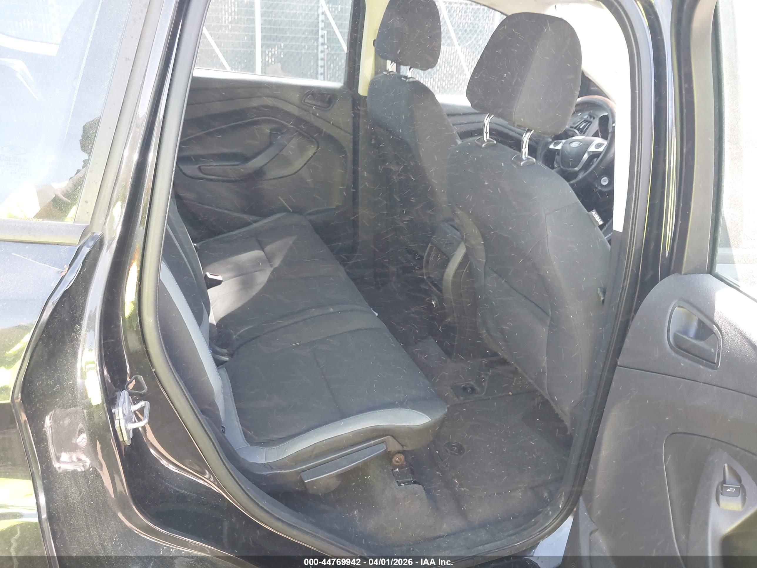 FORD ESCAPE image 8