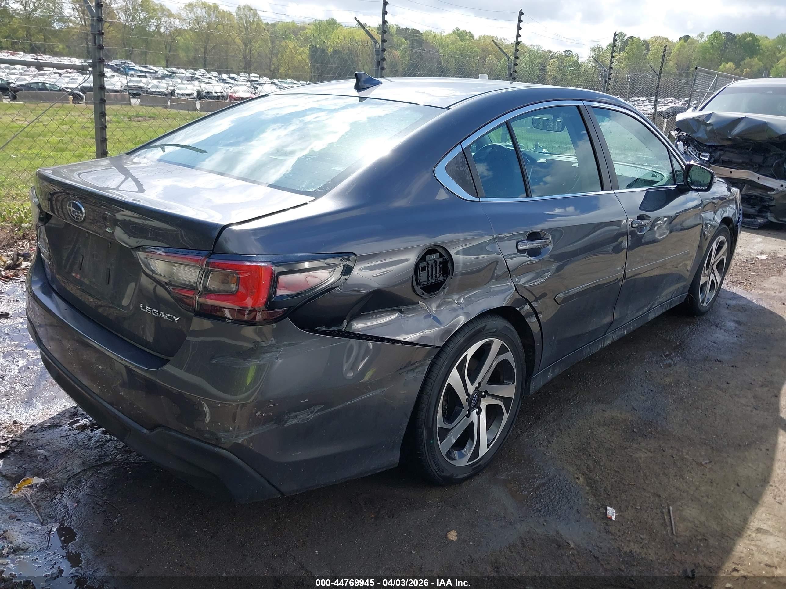 SUBARU LEGACY image 4