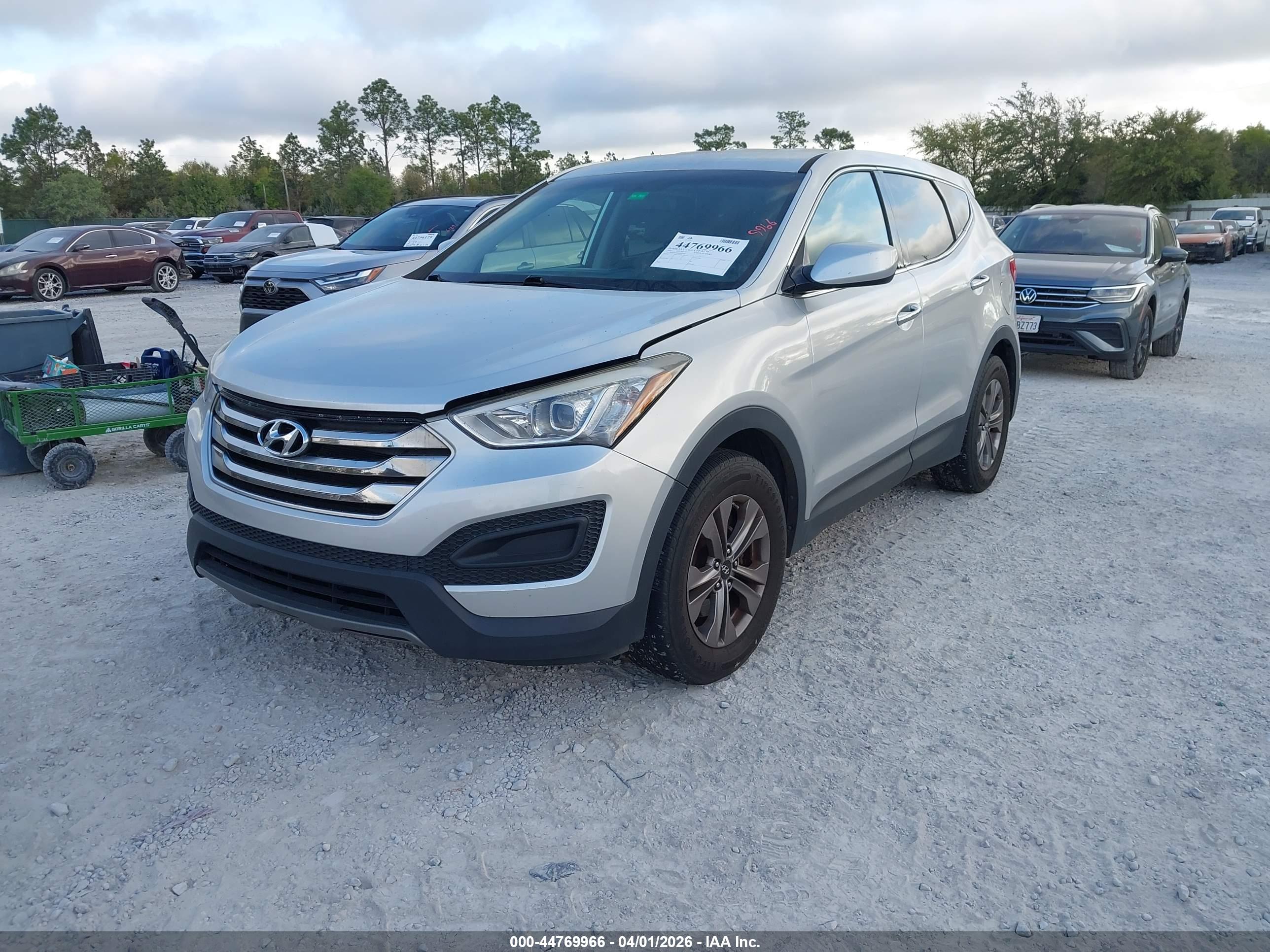 HYUNDAI SANTA image 2