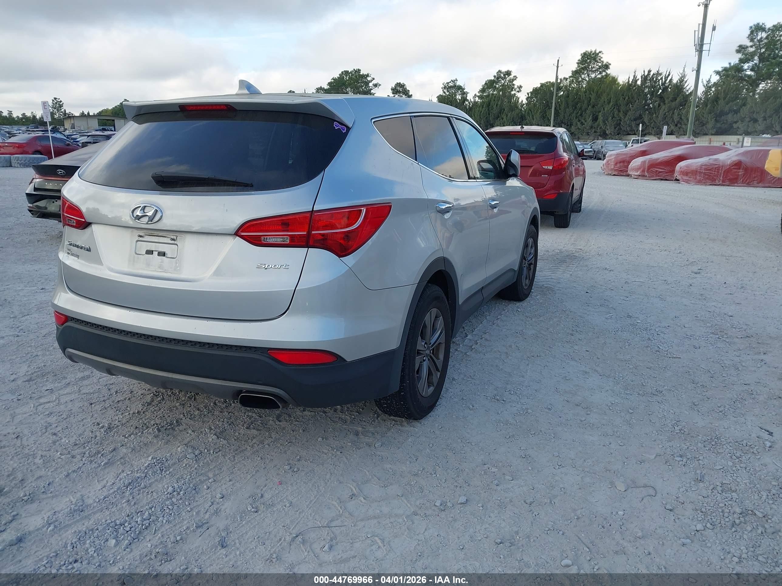 HYUNDAI SANTA image 4