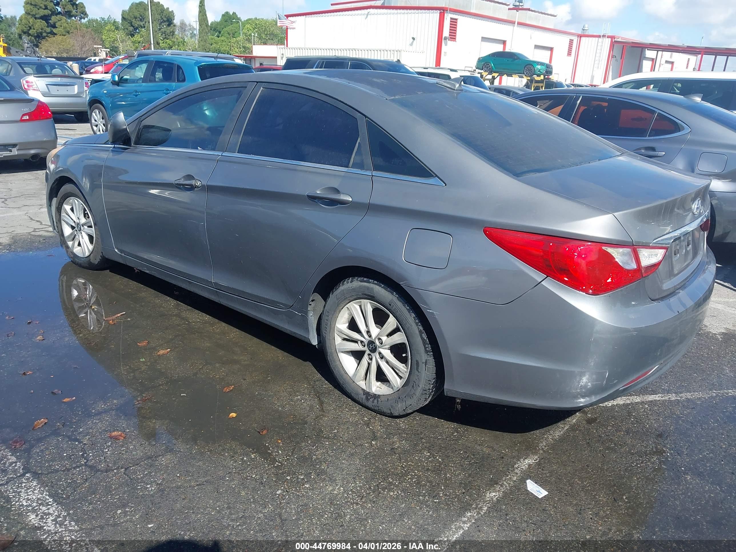 HYUNDAI SONATA image 3