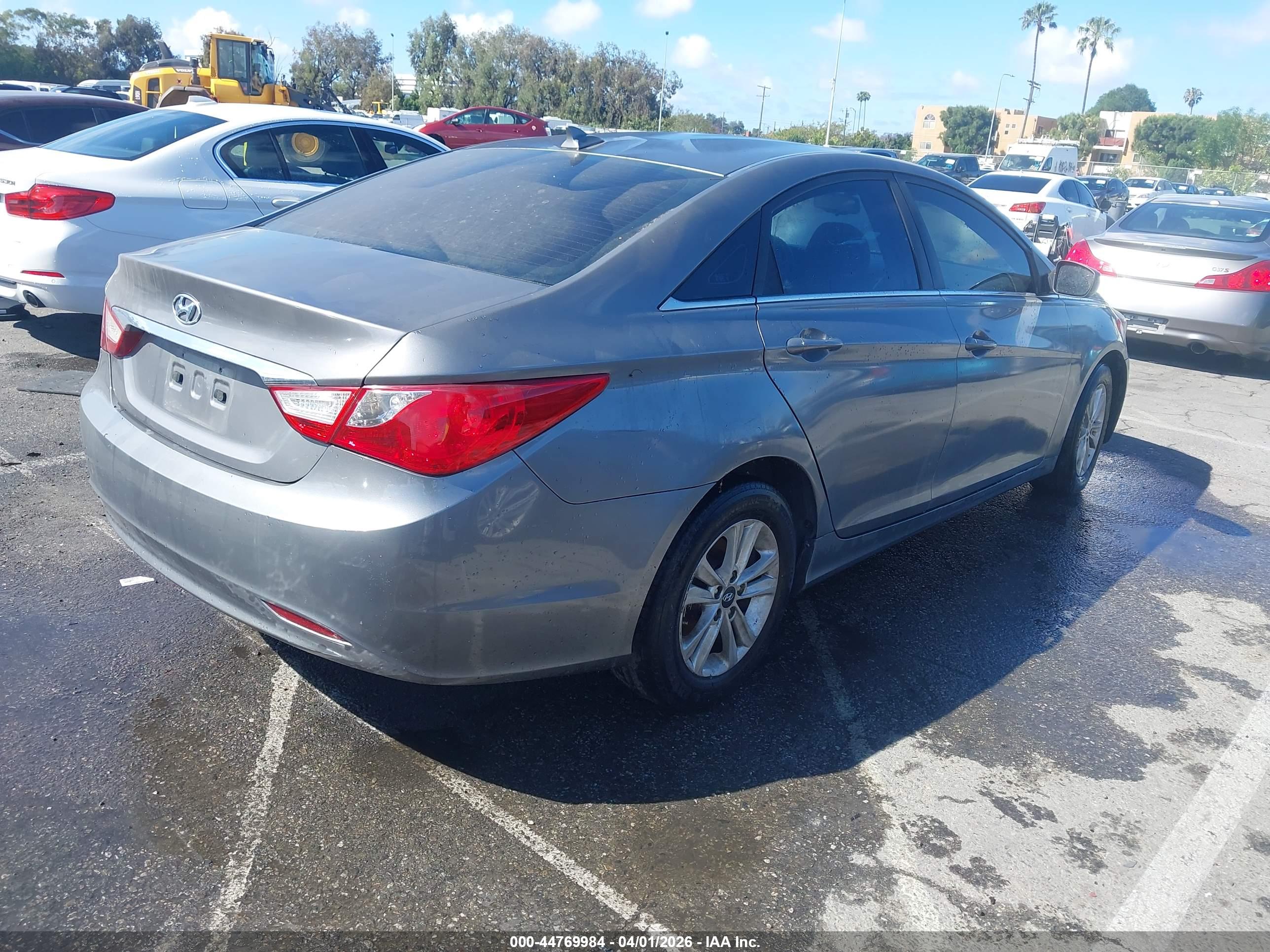 HYUNDAI SONATA image 4