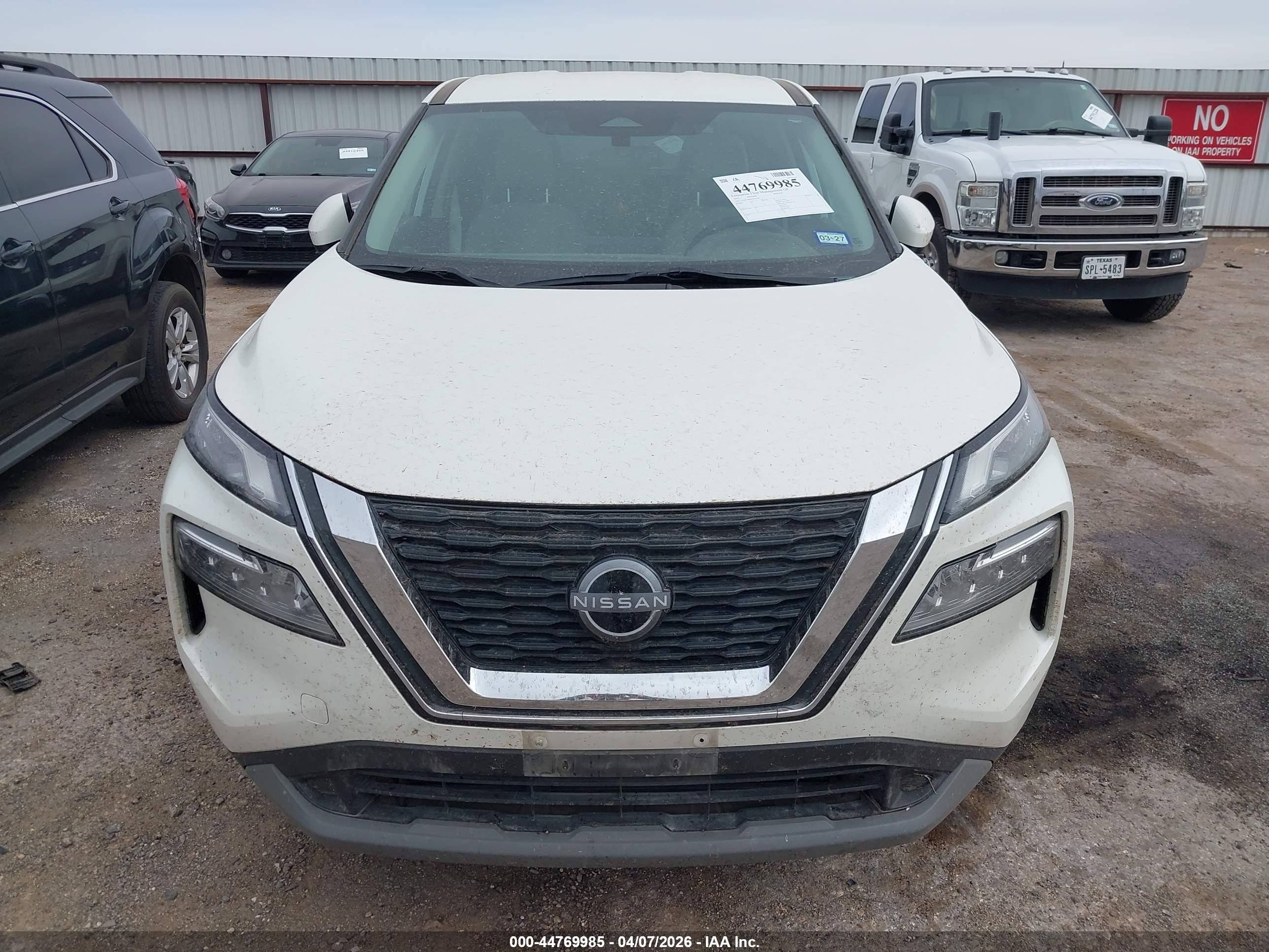 NISSAN ROGUE image 6