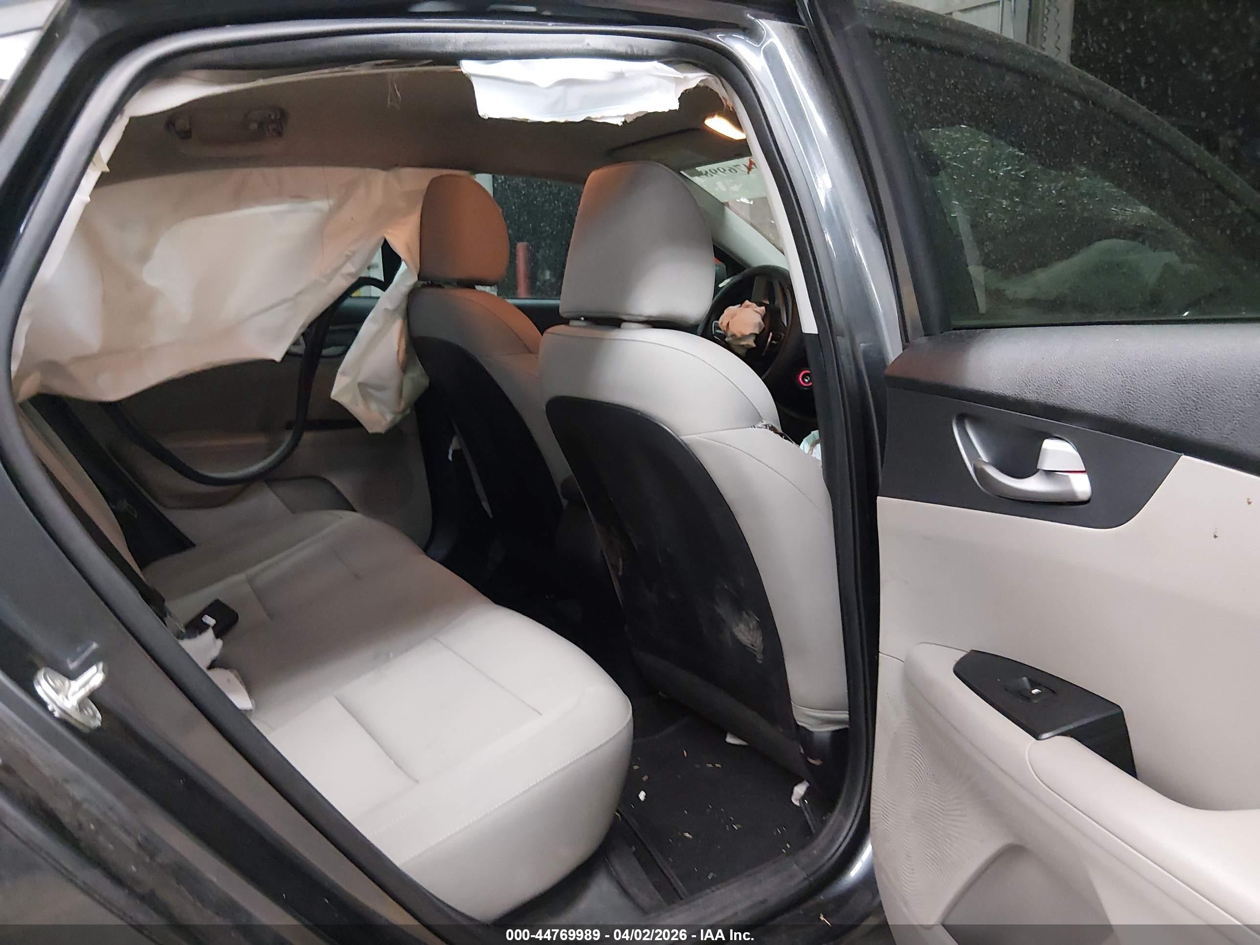 KIA FORTE image 8