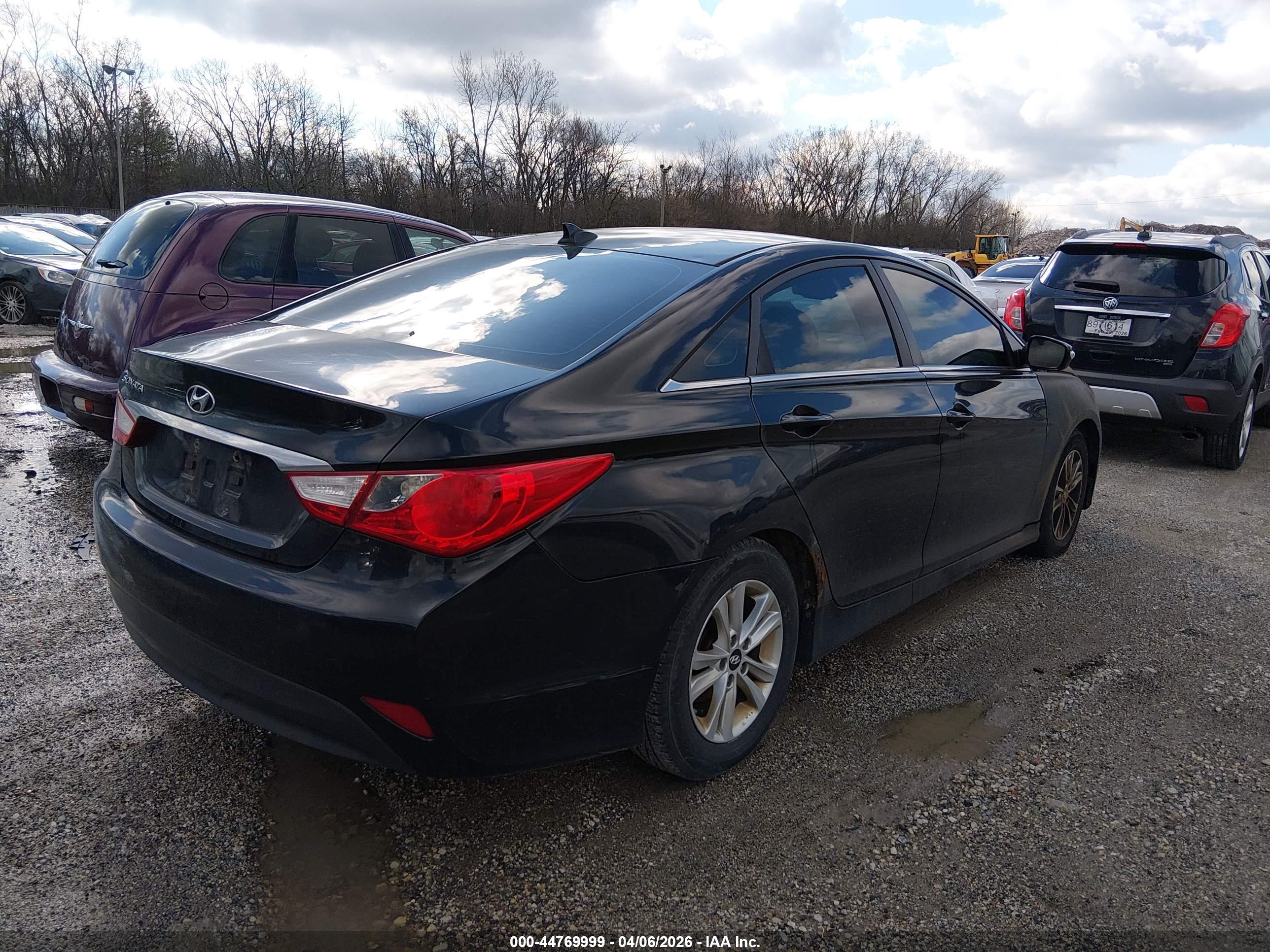 HYUNDAI SONATA image 4