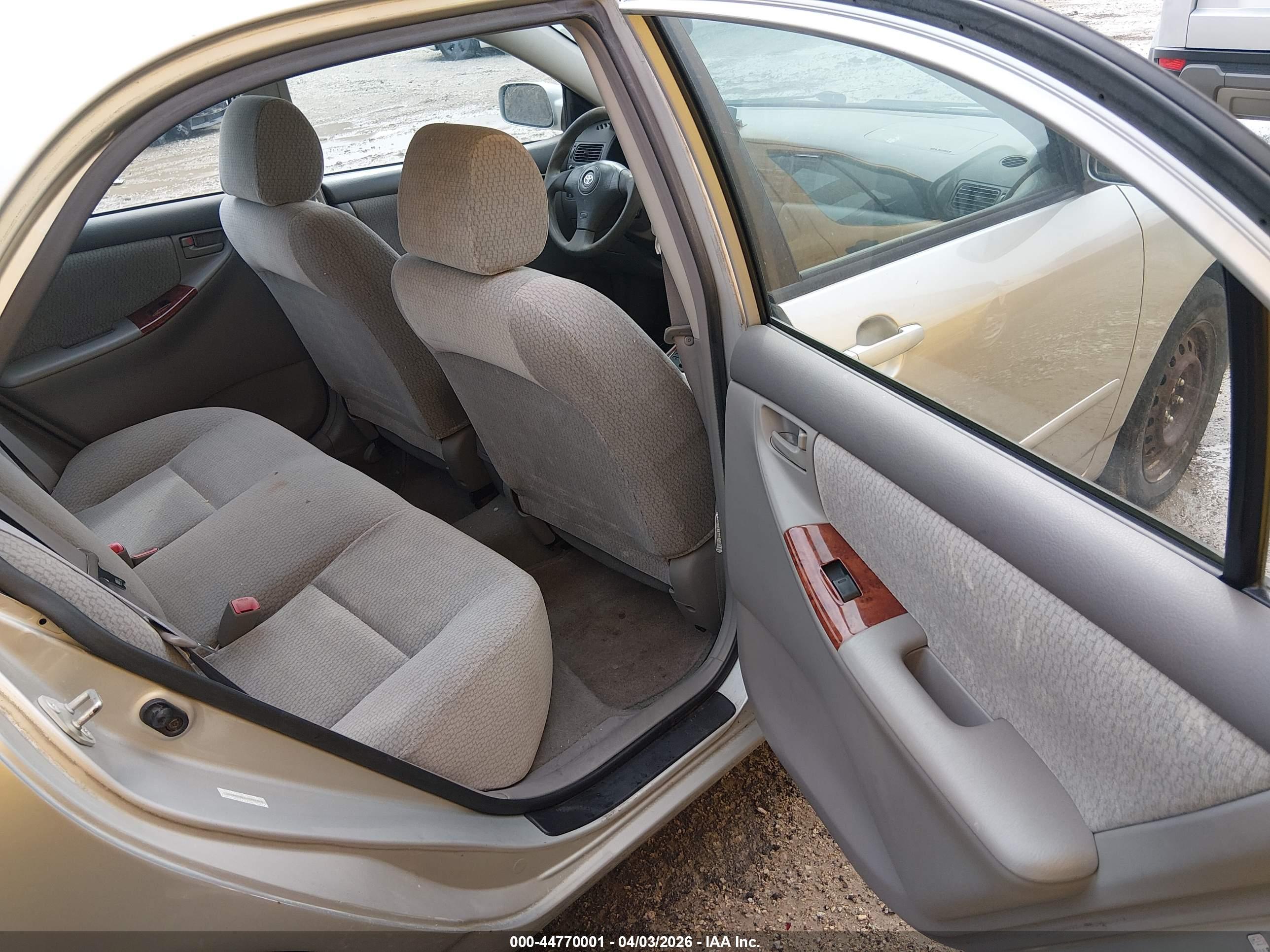 TOYOTA COROLLA image 8