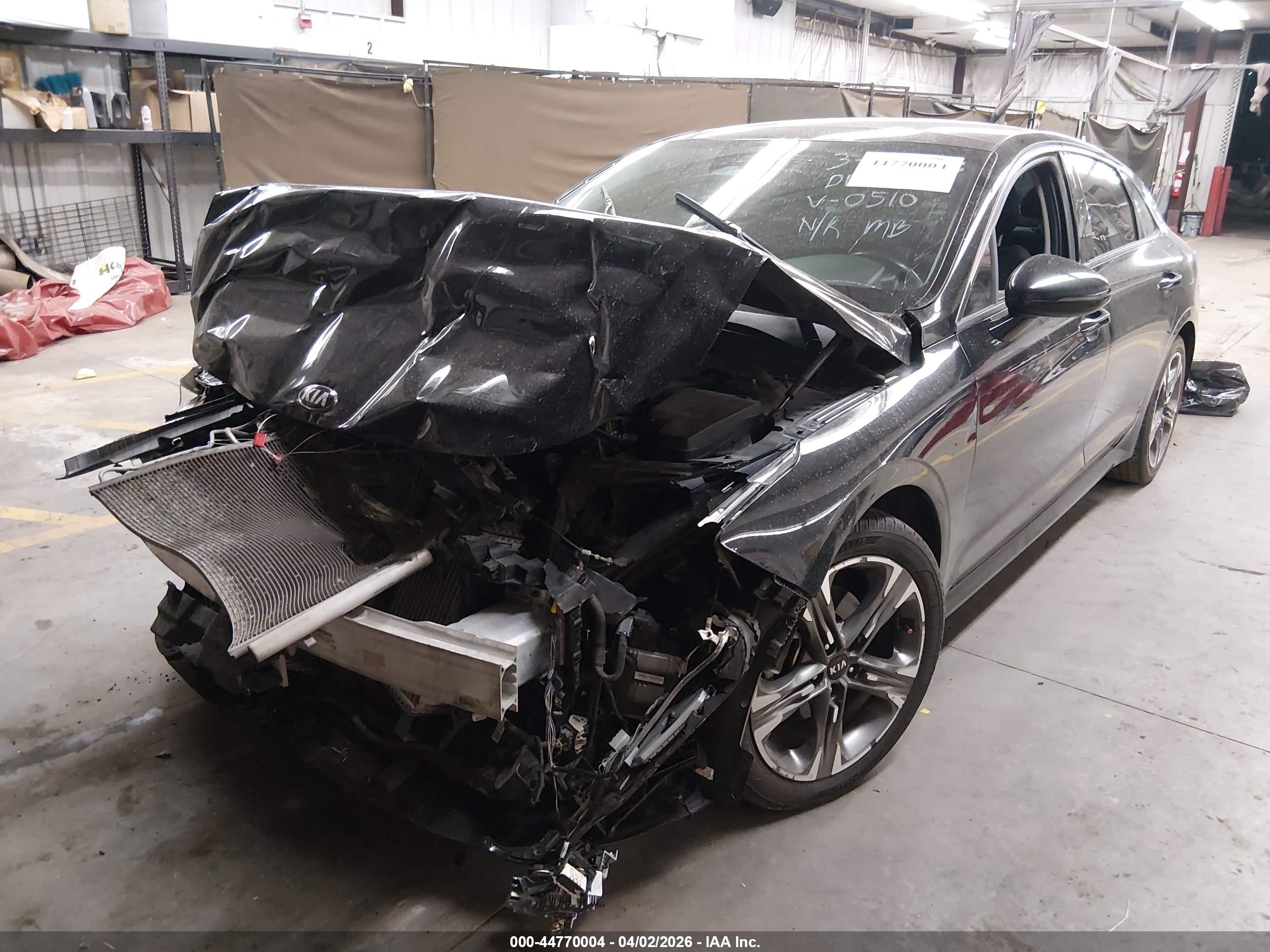 KIA K5 image 2