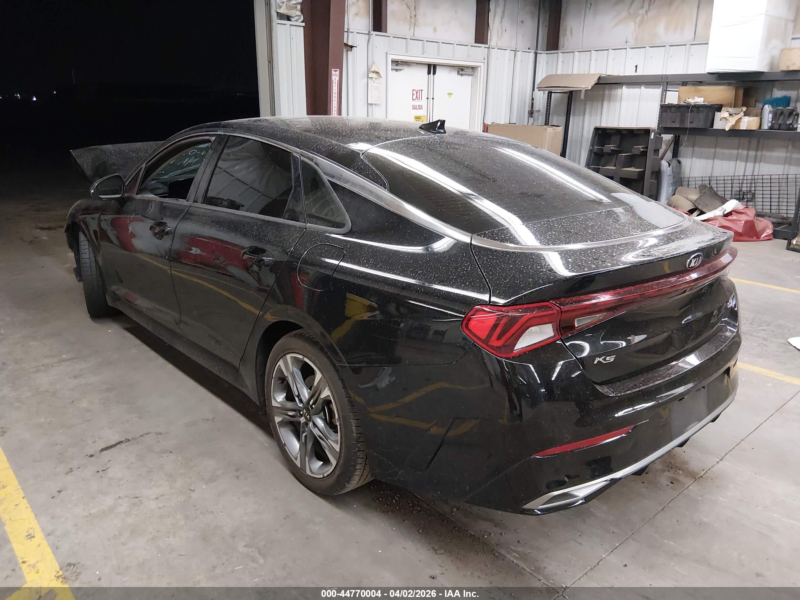 KIA K5 image 3