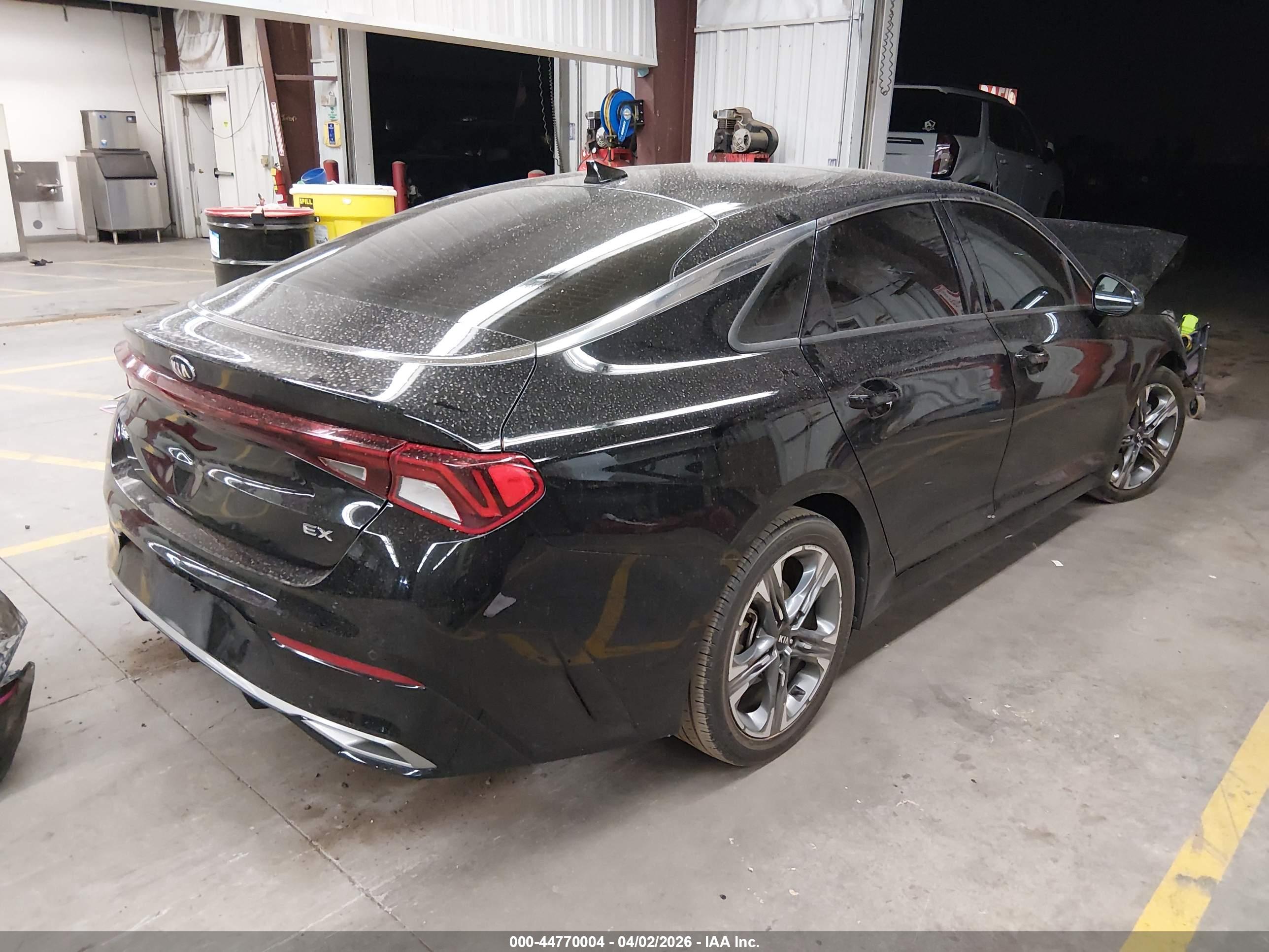 KIA K5 image 4