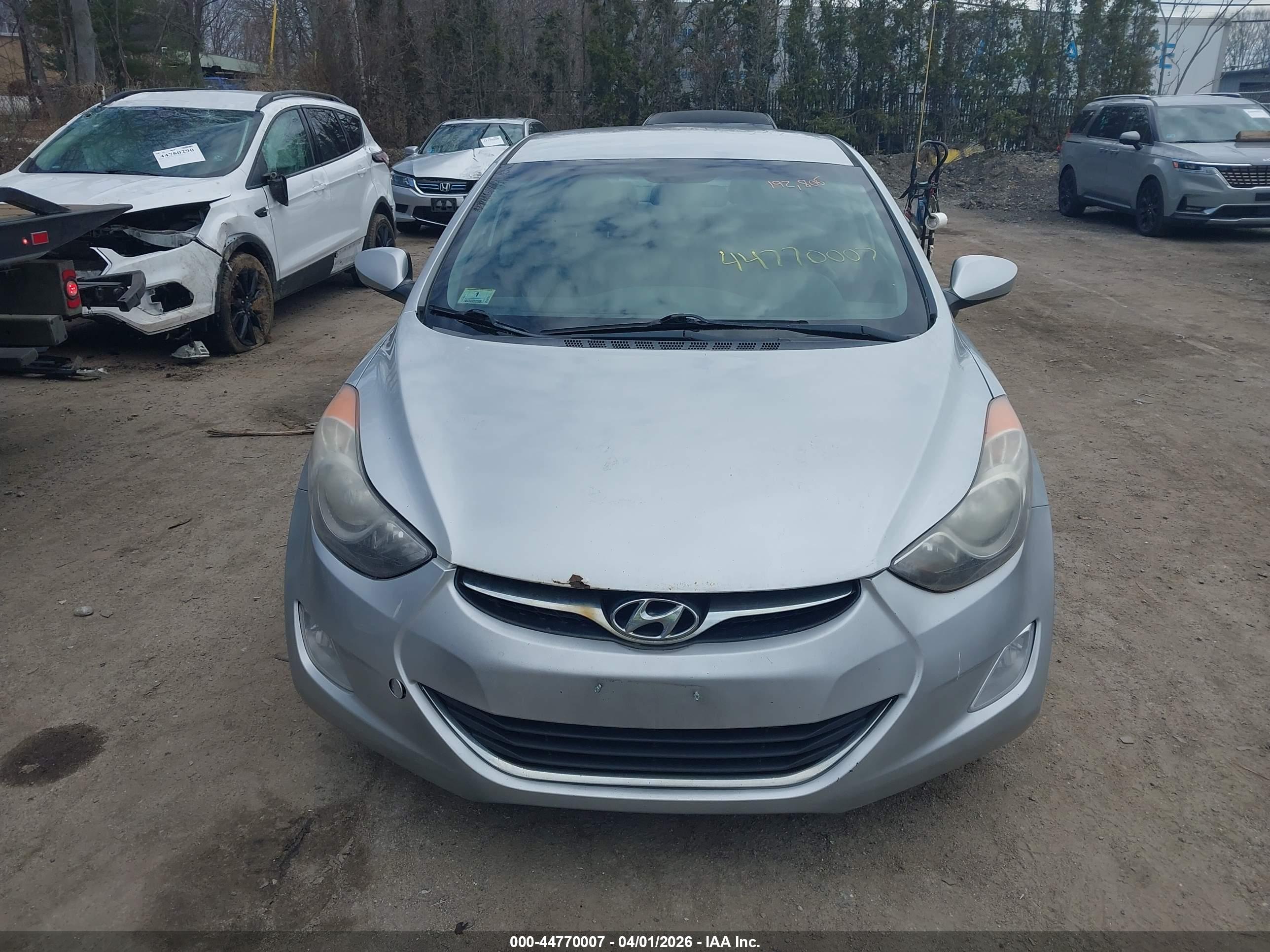 HYUNDAI ELANTRA image 6