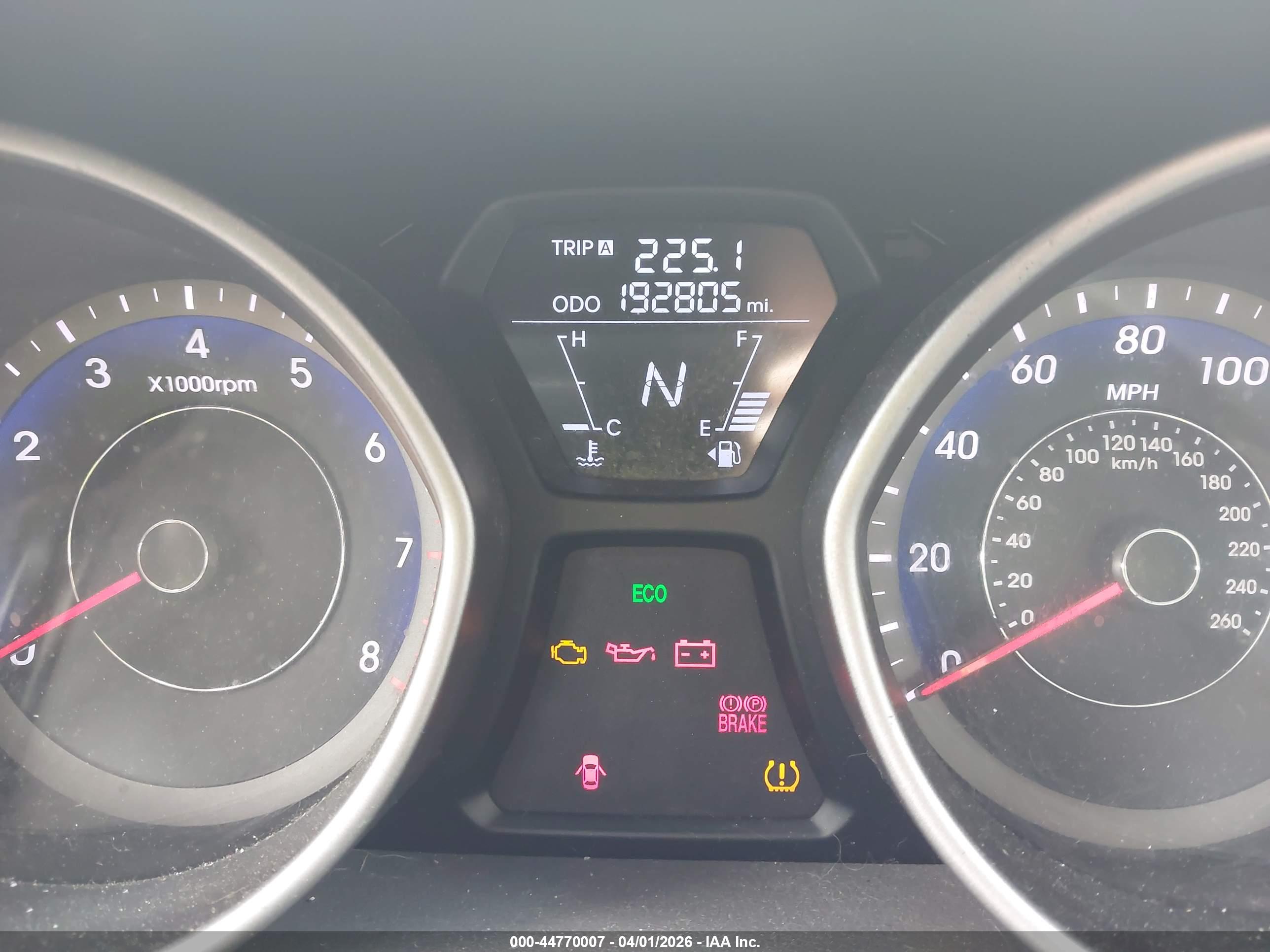 HYUNDAI ELANTRA image 7