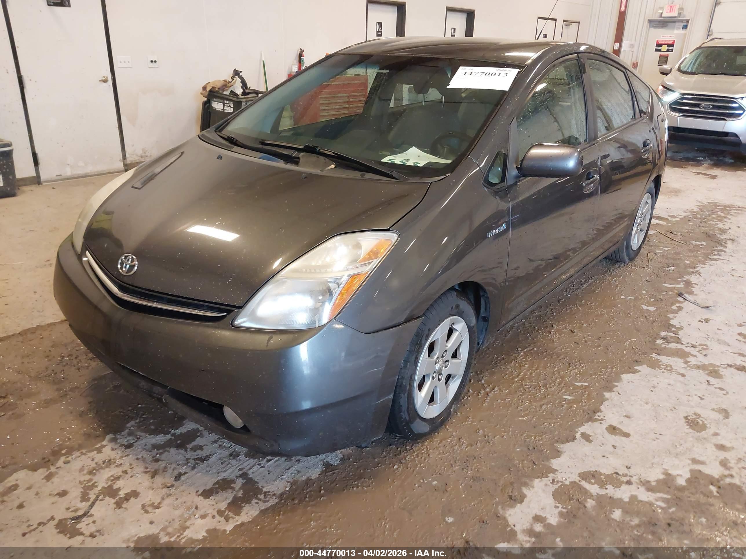 TOYOTA PRIUS image 6