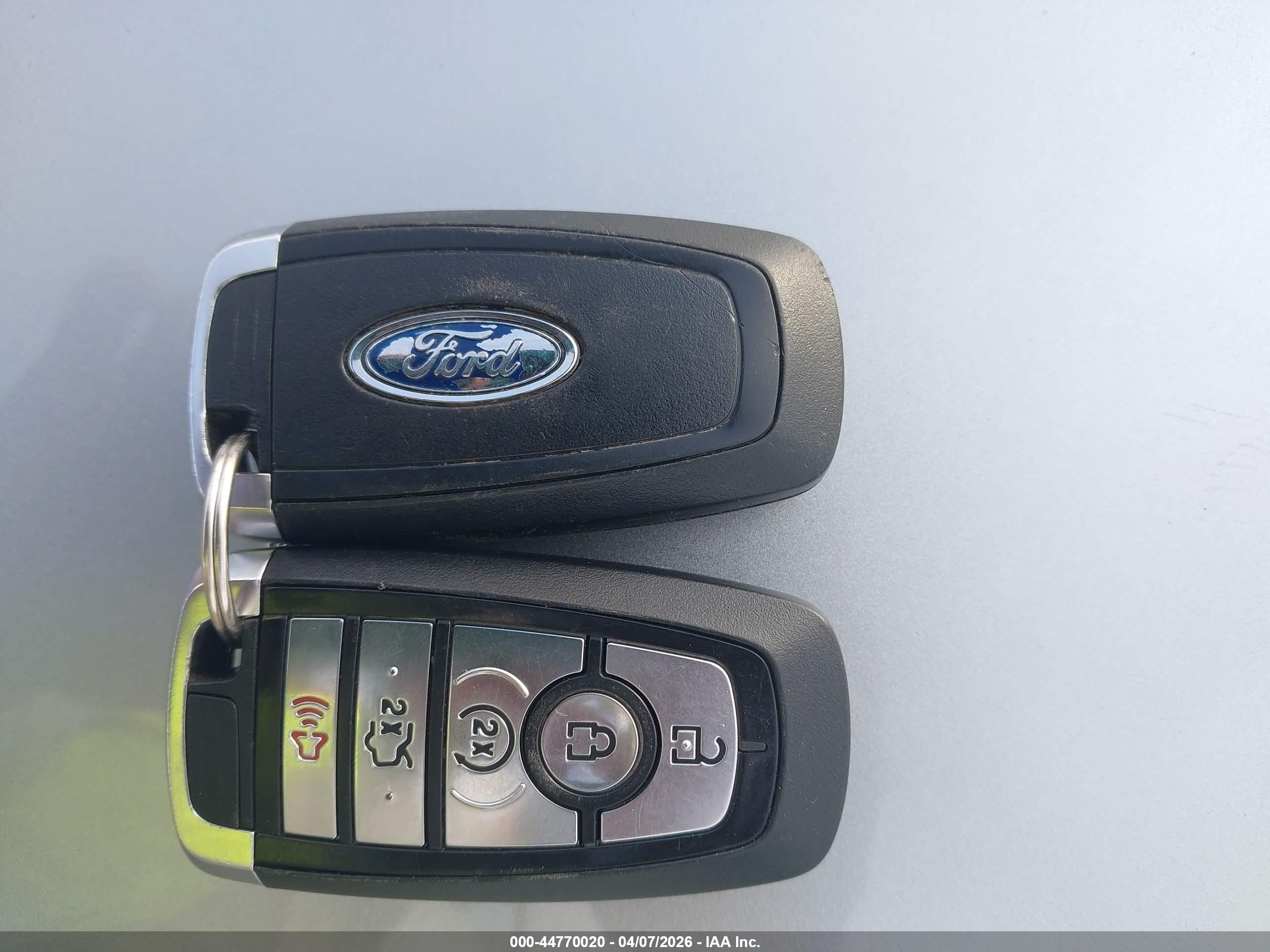 FORD FUSION image 11