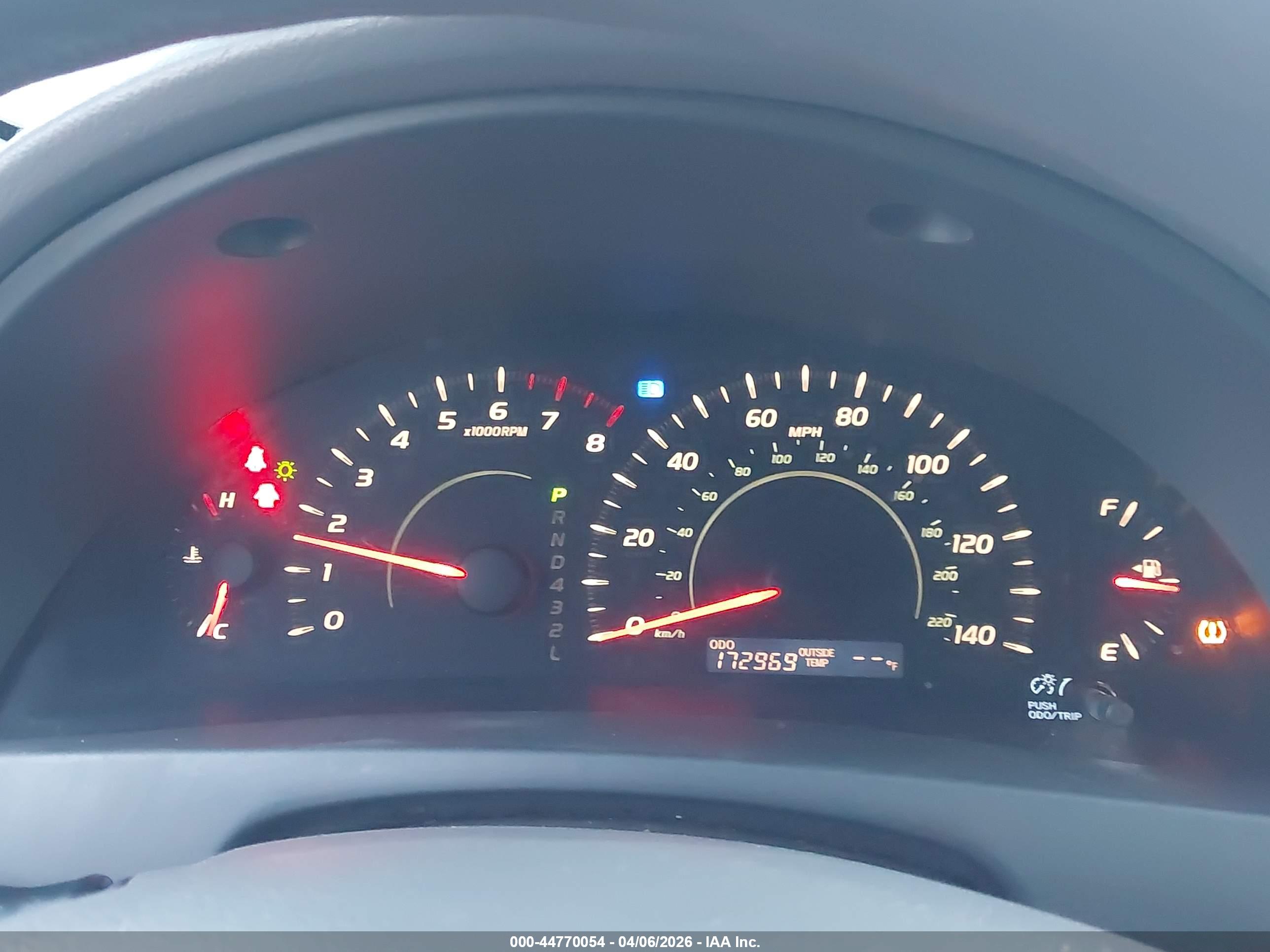 TOYOTA CAMRY image 7