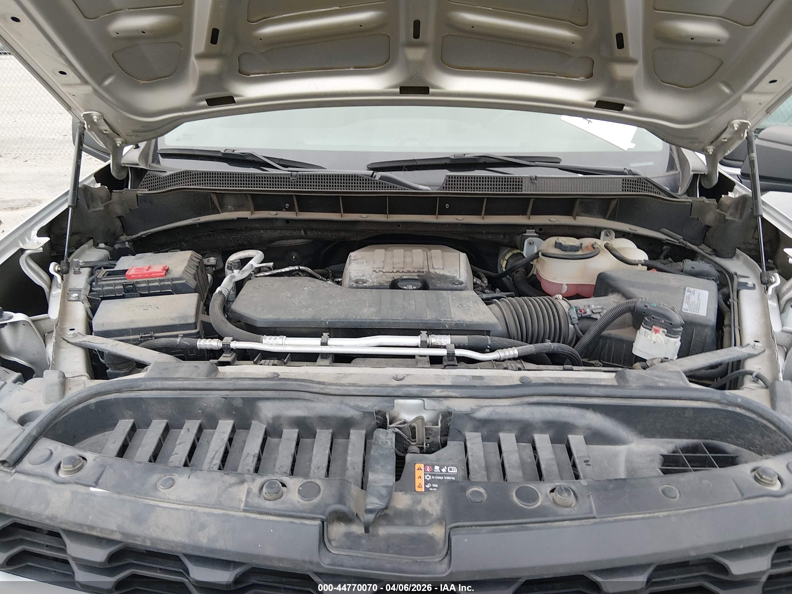 CHEVROLET SILVERADO image 10