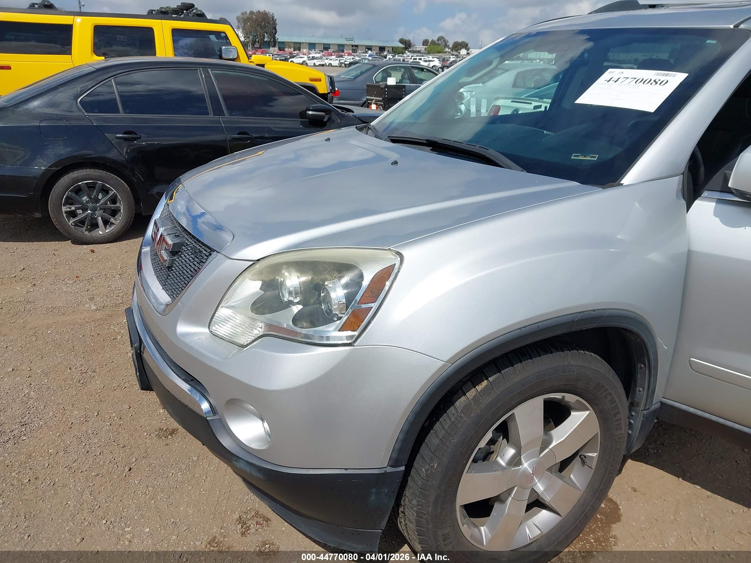 GMC ACADIA image 6