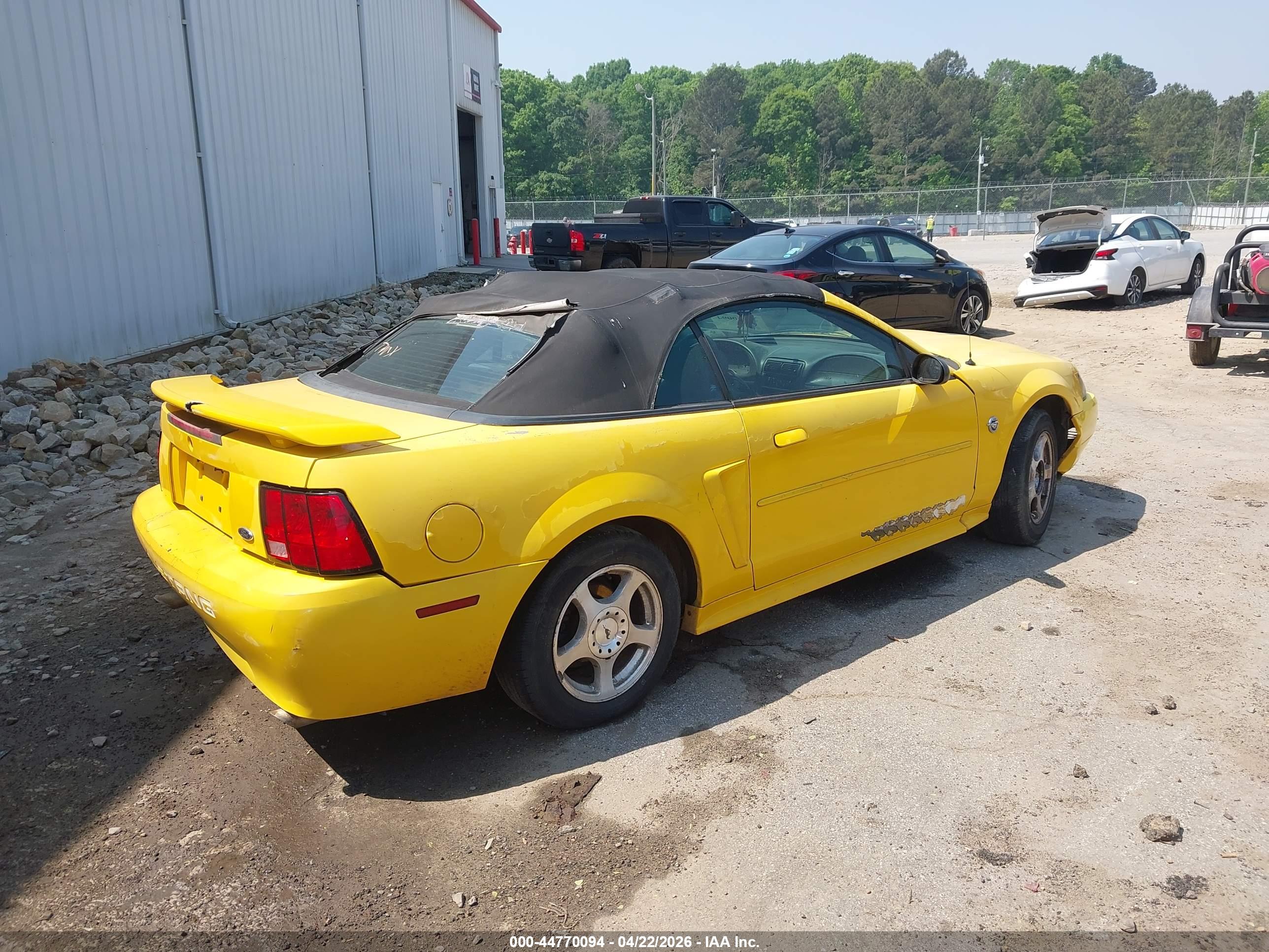 FORD MUSTANG image 4