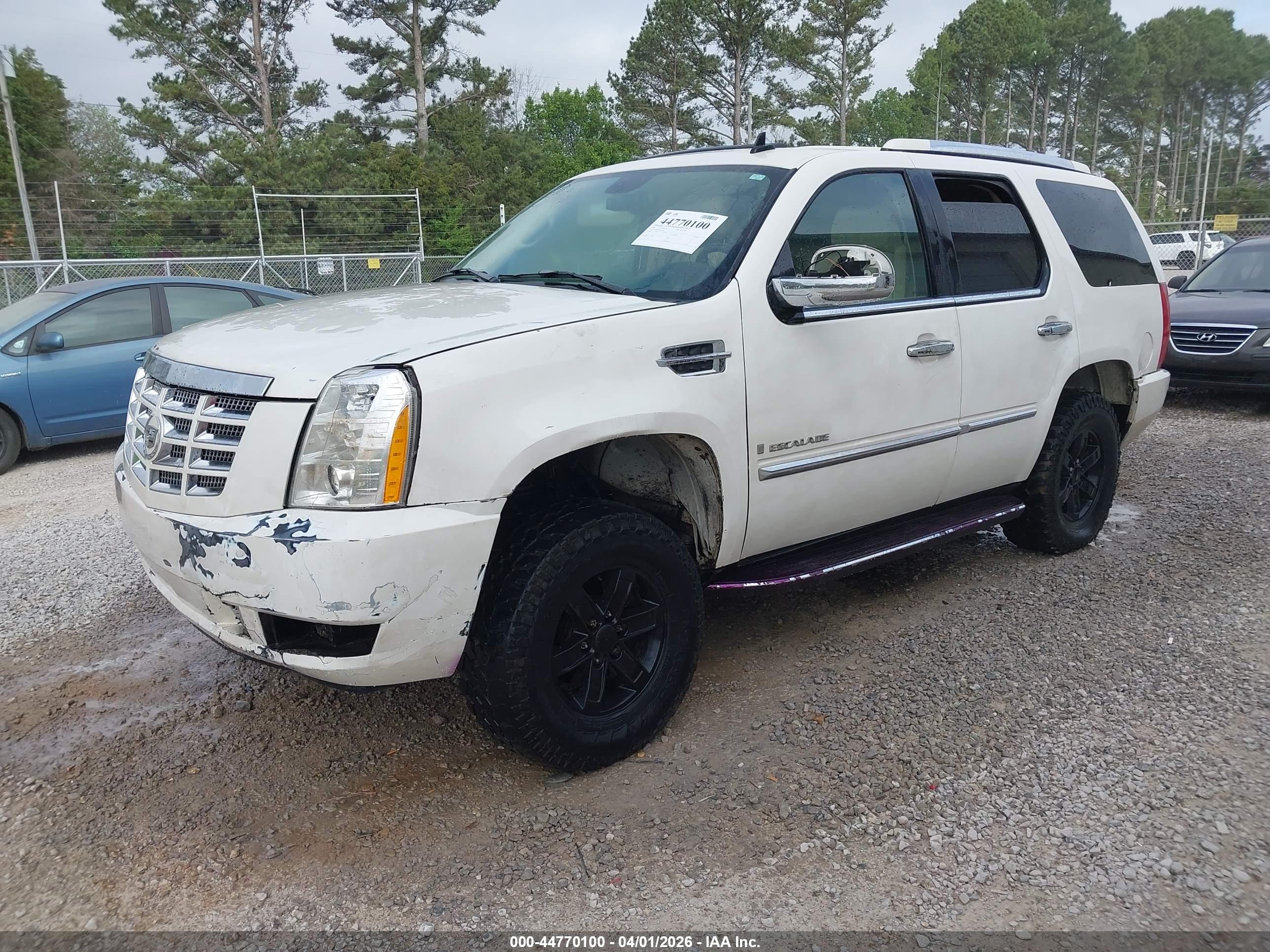 CADILLAC ESCALADE image 2