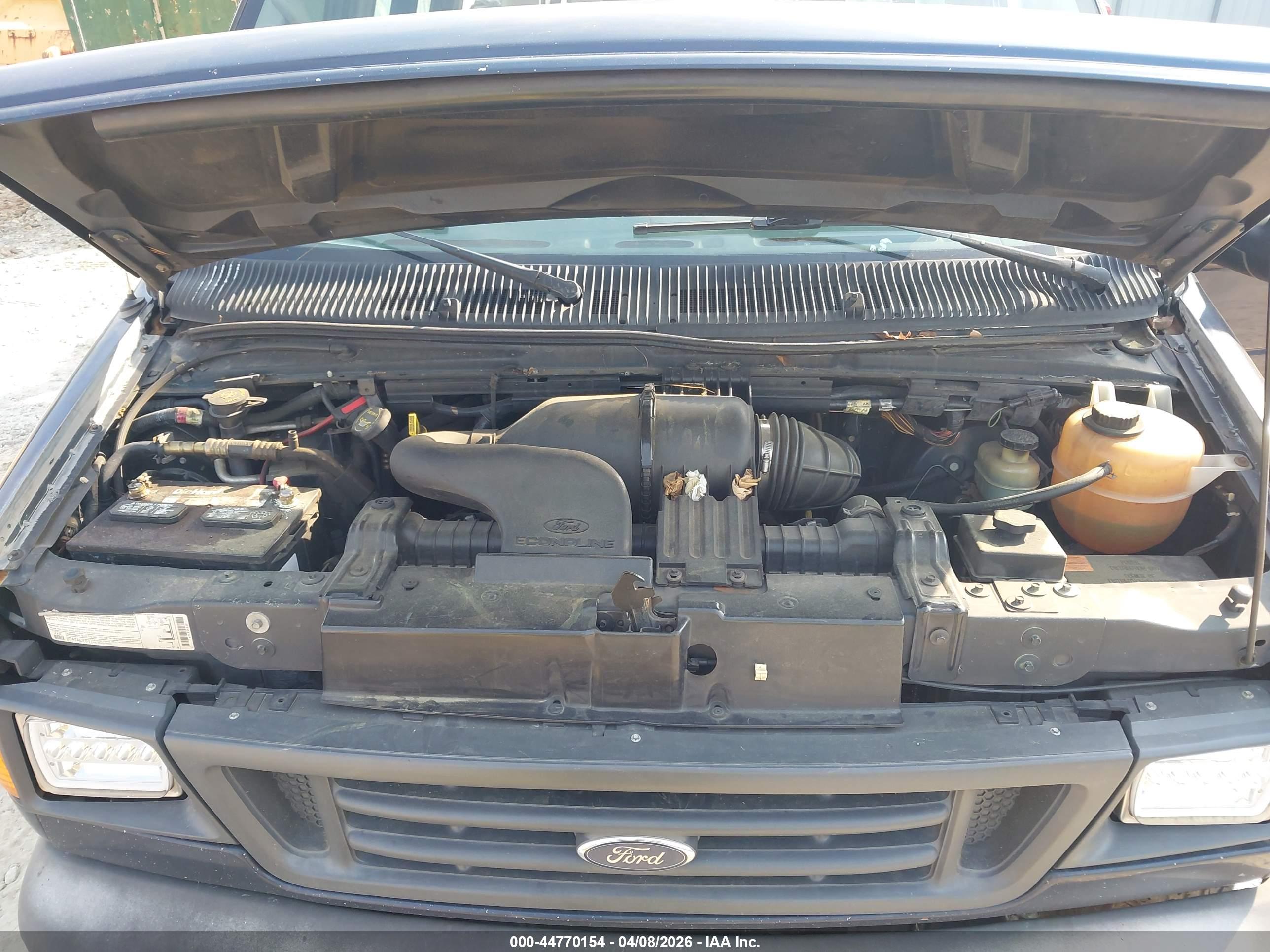 FORD E-150 image 10