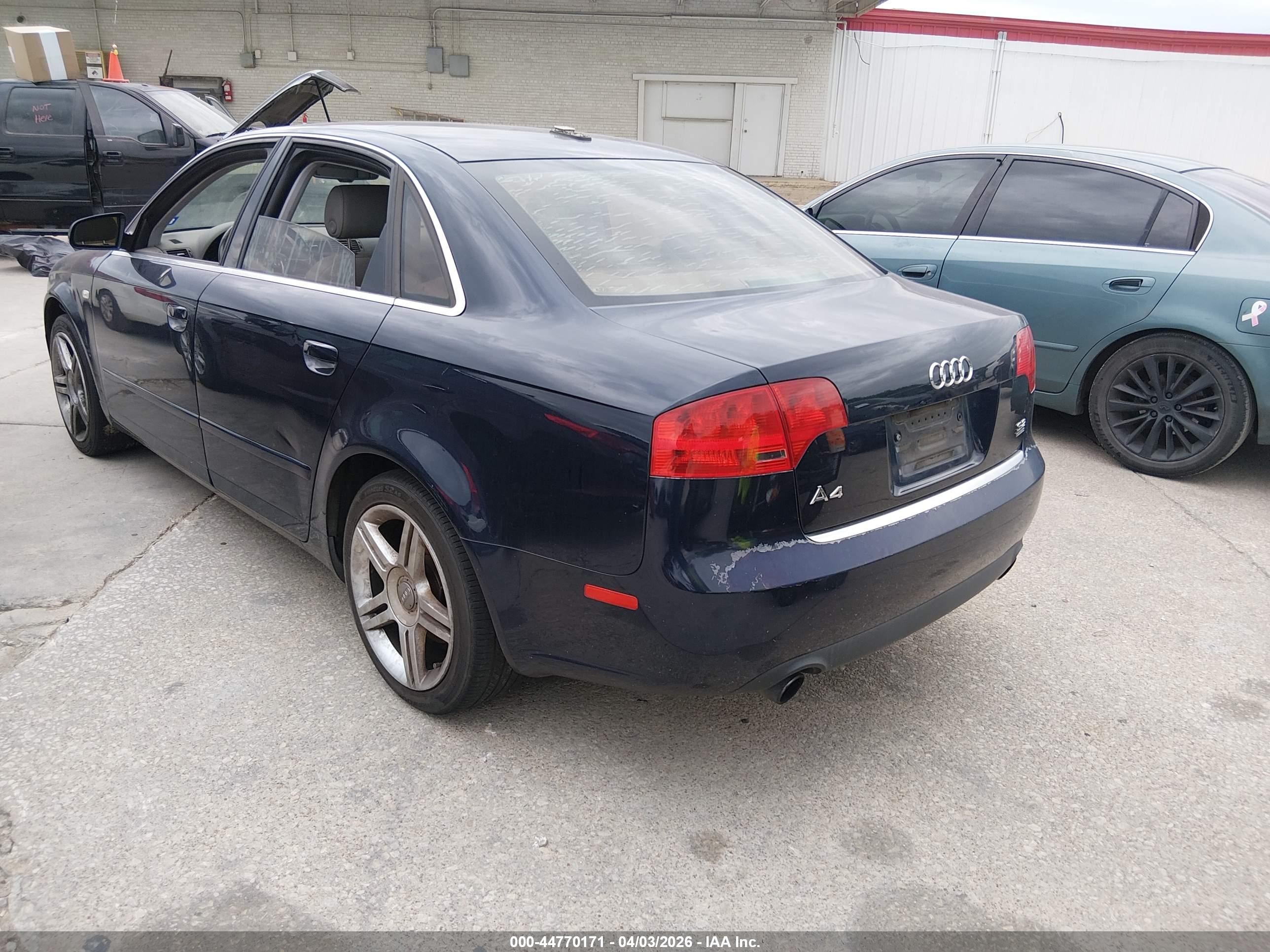 AUDI A4 image 3