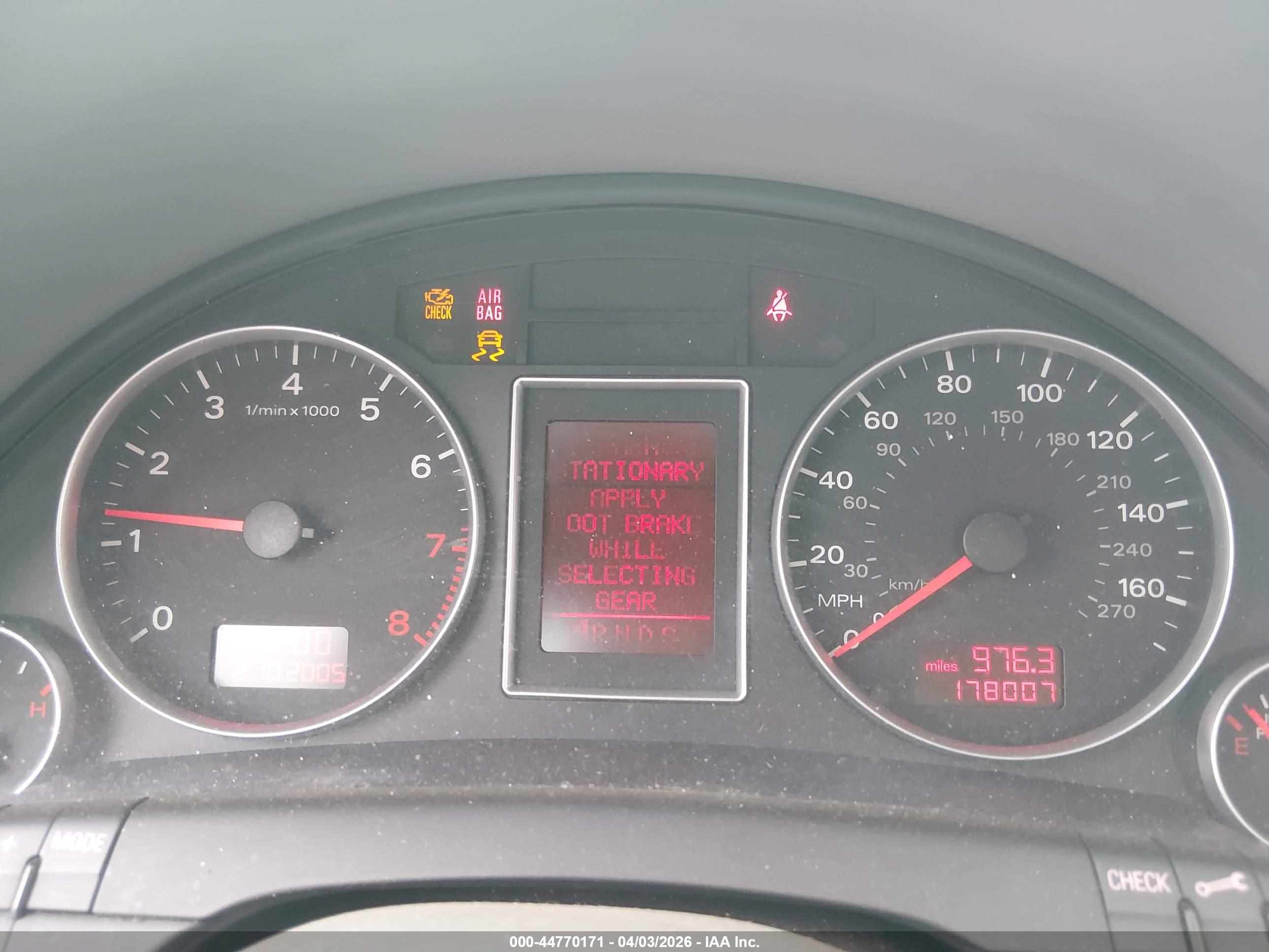 AUDI A4 image 7