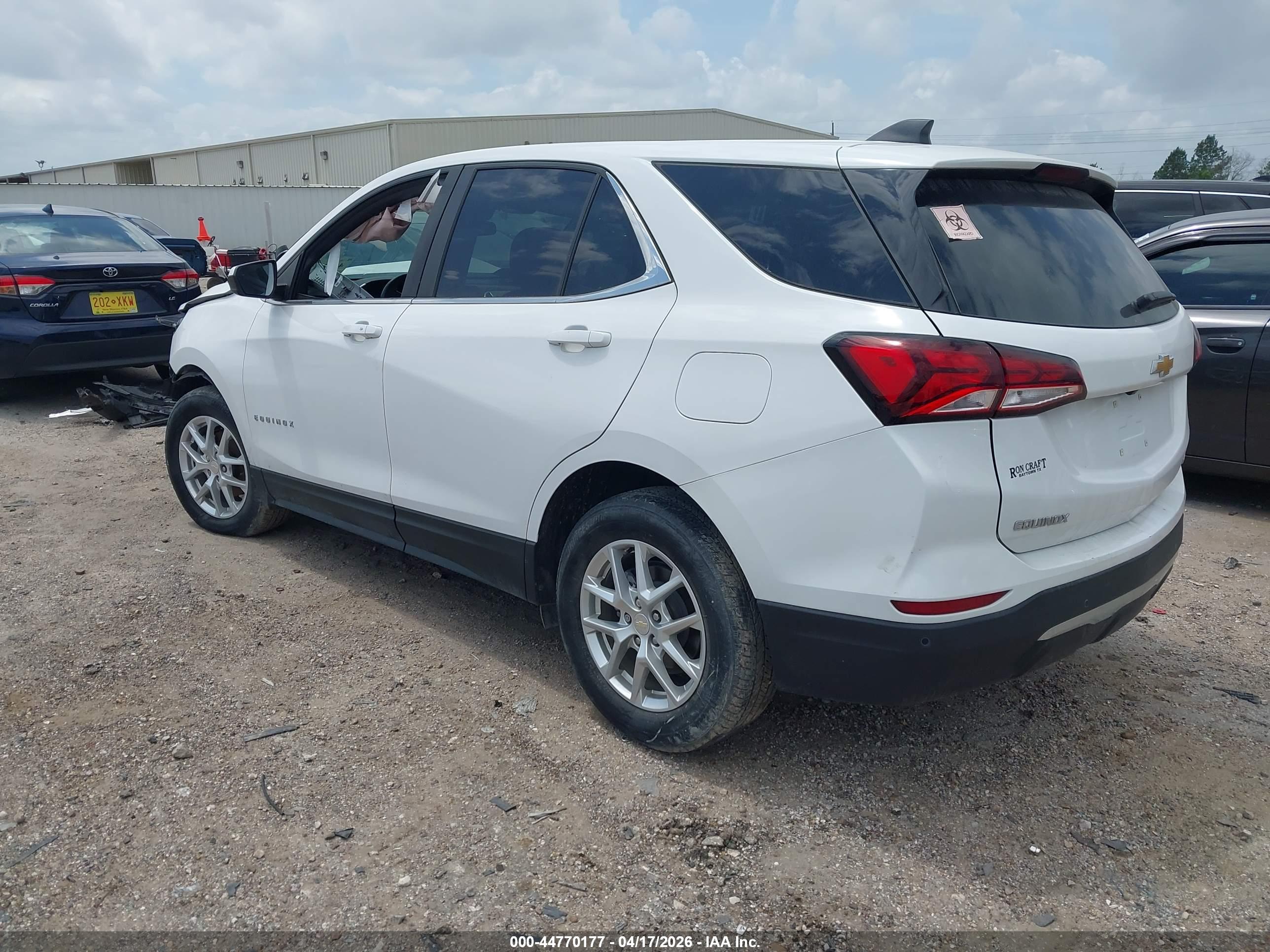 CHEVROLET EQUINOX image 3