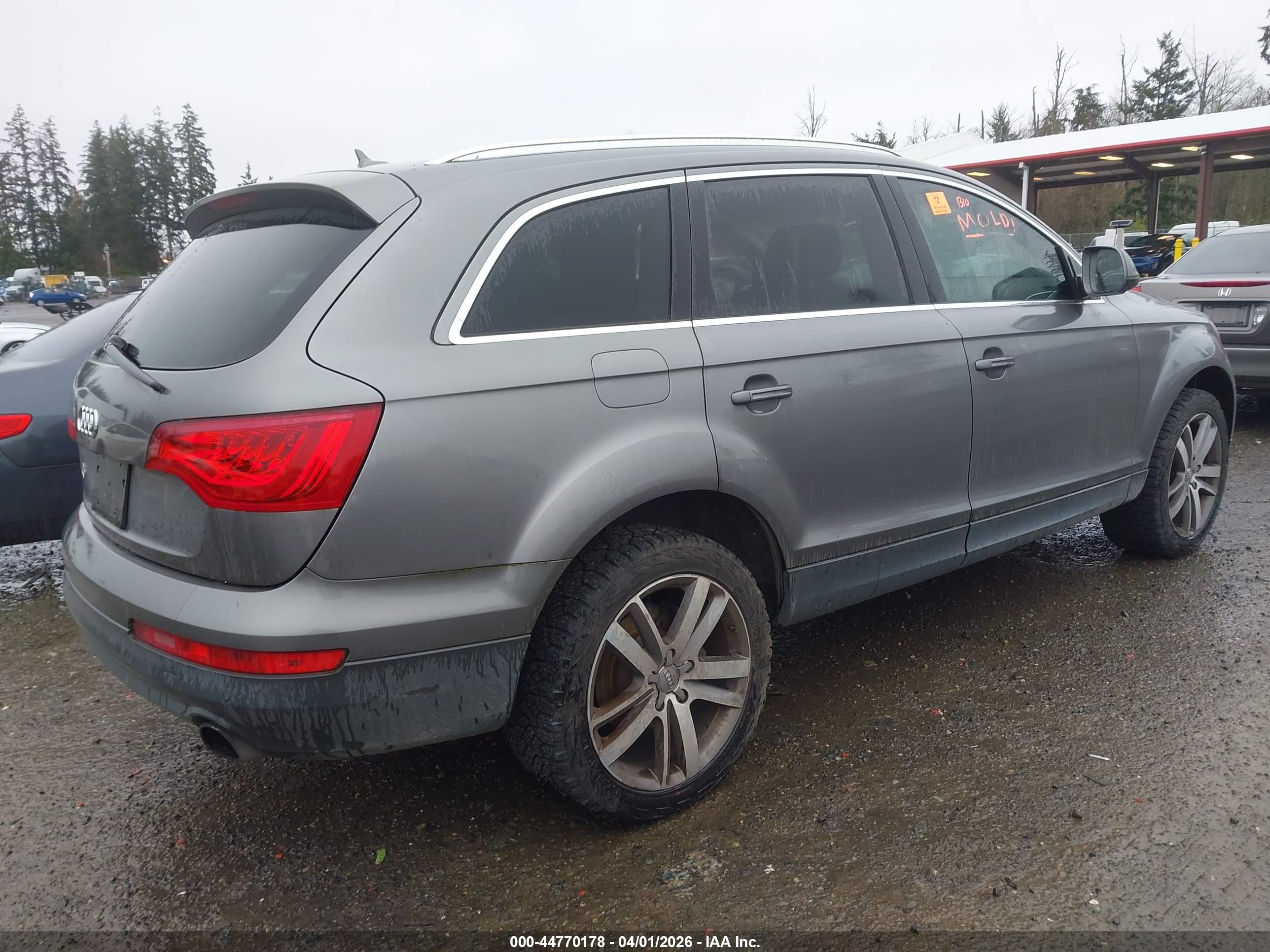 AUDI Q7 image 4