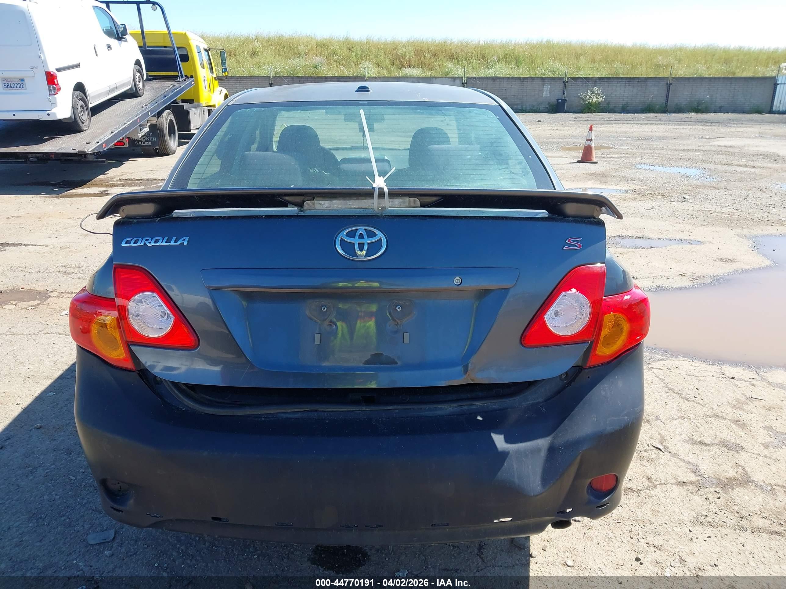 TOYOTA COROLLA image 6