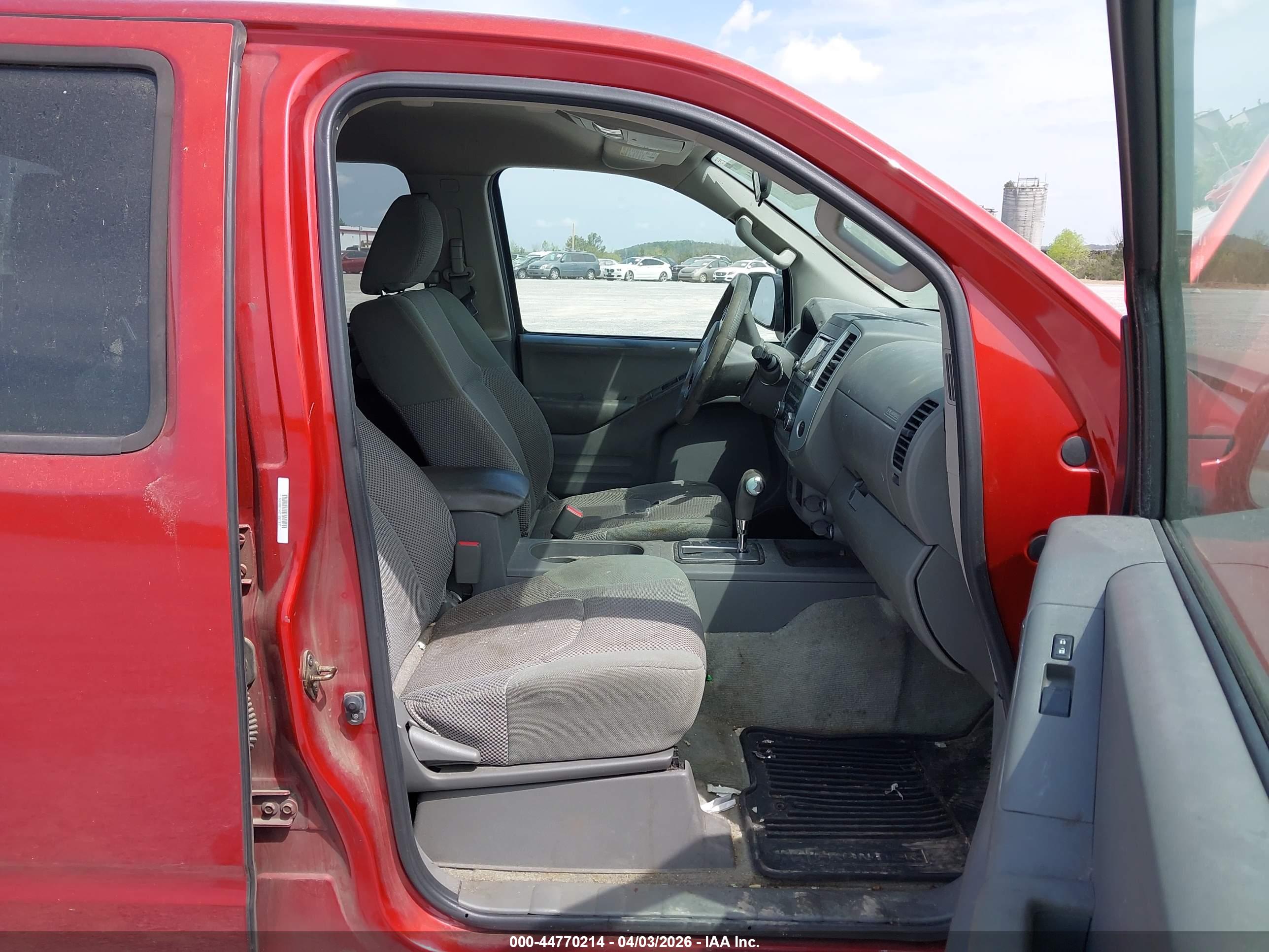 NISSAN FRONTIER image 5
