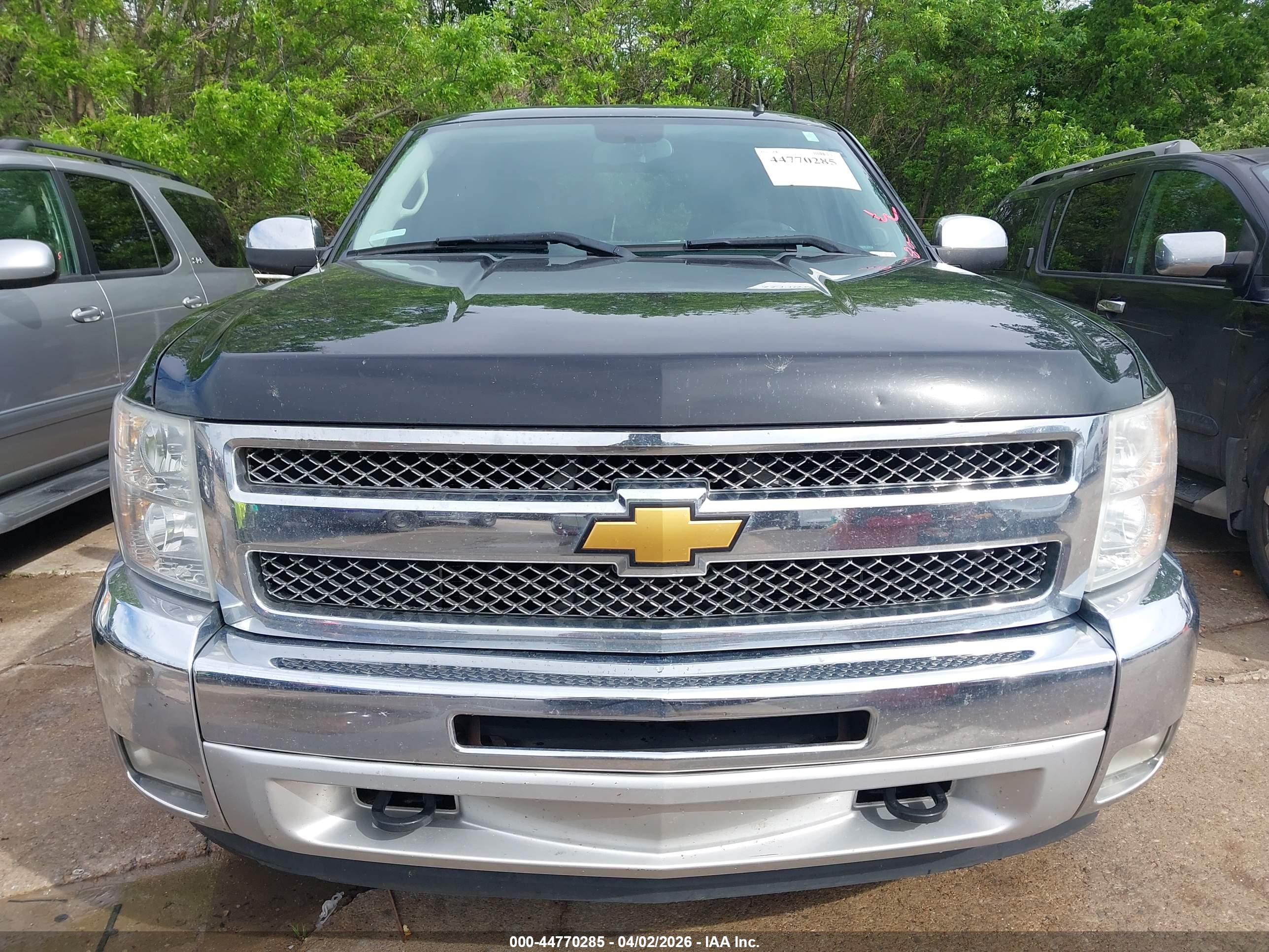 CHEVROLET SILVERADO image 6